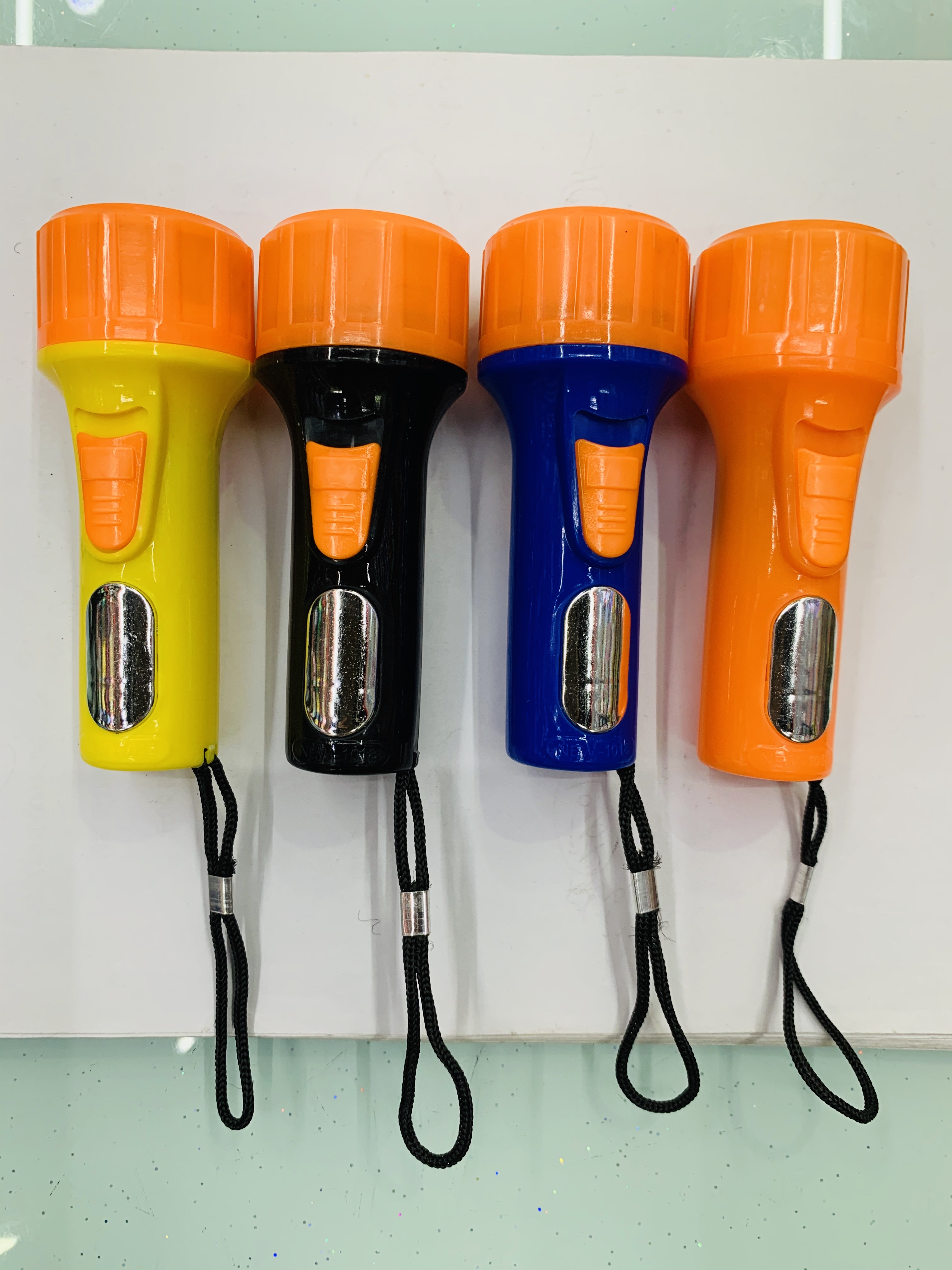 塑料手电筒 Led手电筒 安全方便携带手电筒 电子款电筒NEW-1018手电筒详情图1