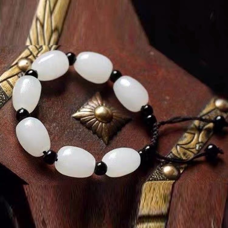 The men's white marble bracelet is elegant and refreshing details Picture