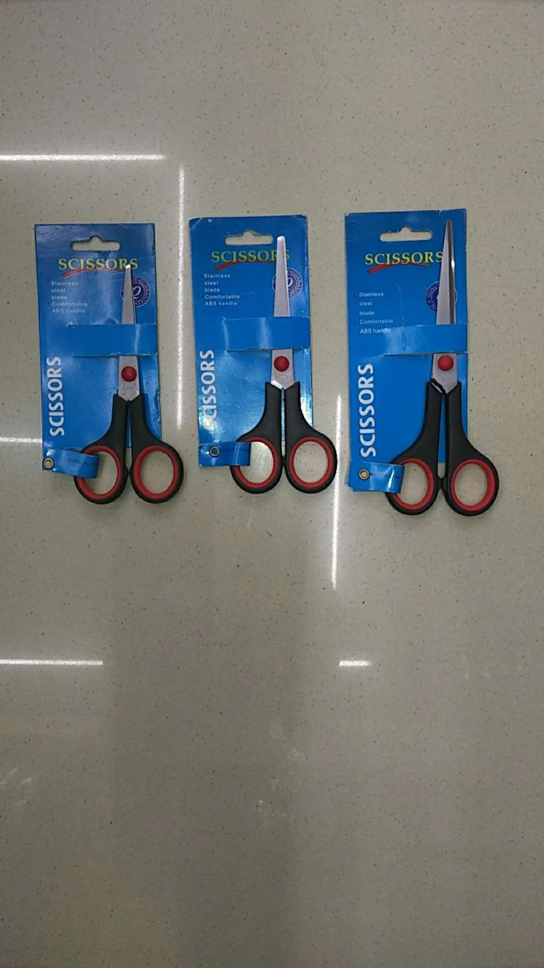 Office scissors, student scissors, learning to cut lace, fabric, teeth, and utility knives Application Scenario