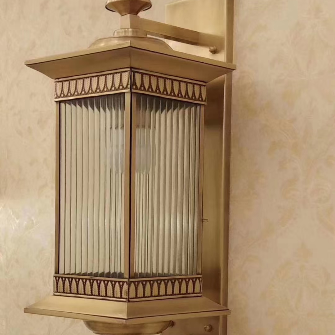 Copper wall lamp