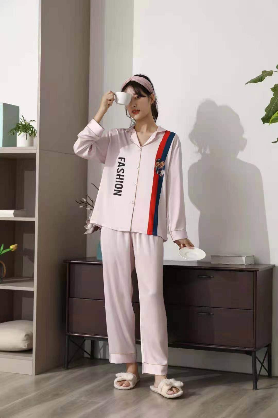 Silk Pajamas details Picture