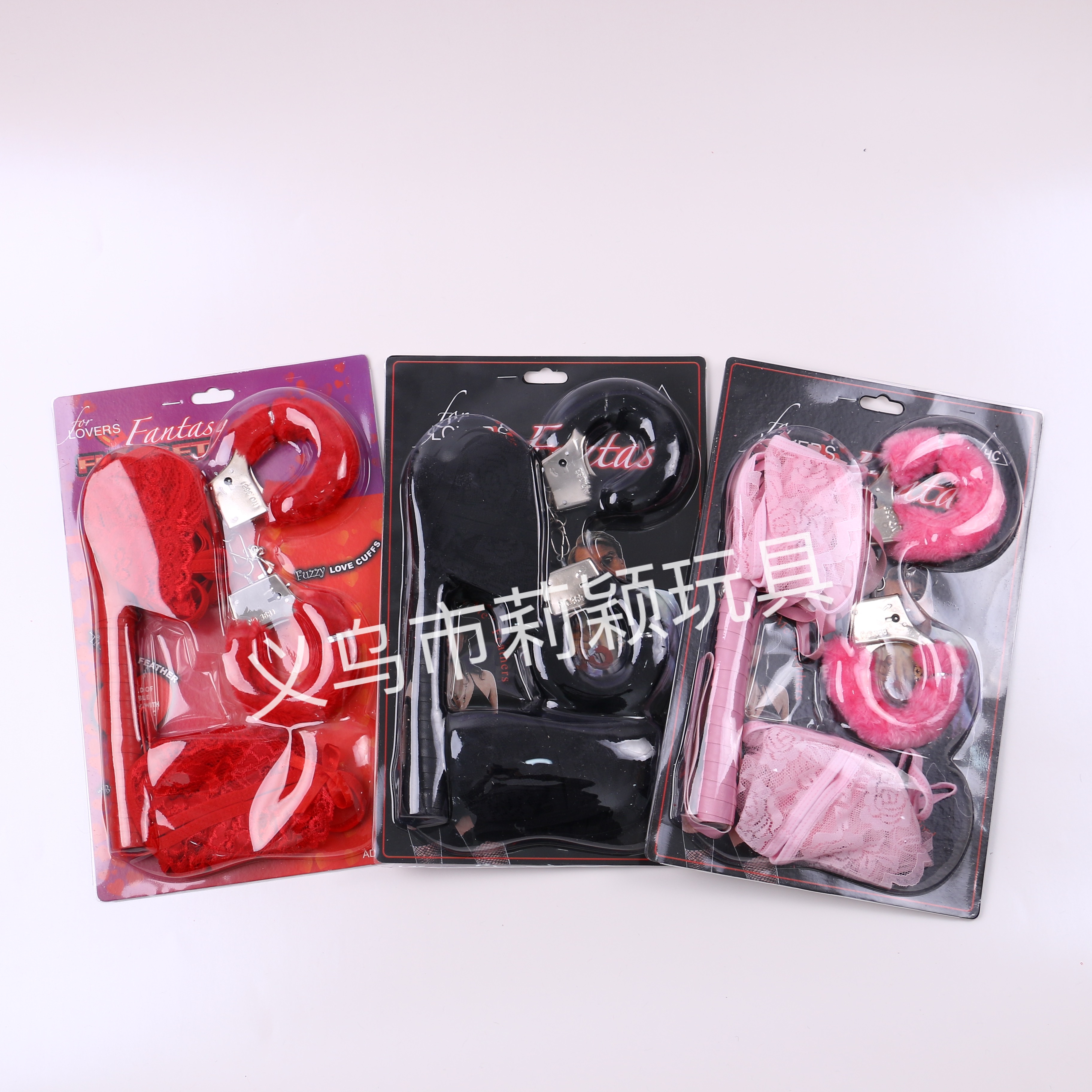 SM情侣四件套装情人节游戏套装万圣节产品  南美外贸产品 PU 好皮鞭+内衣内裤+毛绒手铐粉 红色四件套 LY-113详情图1