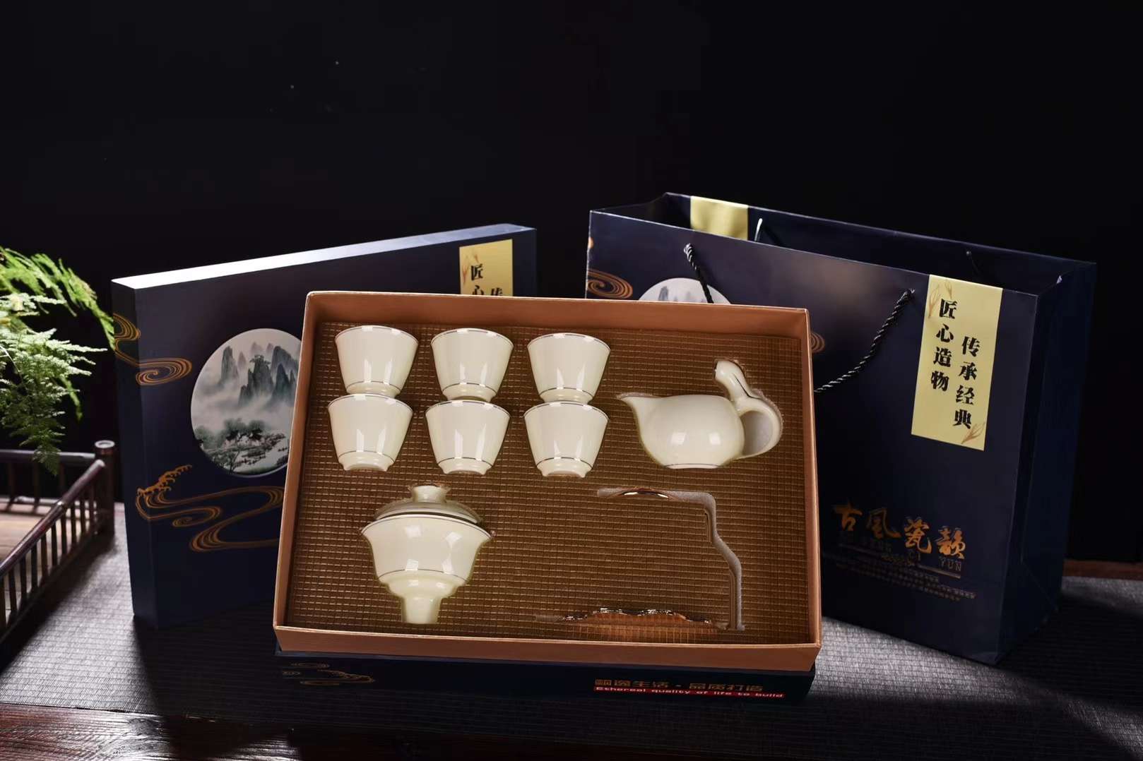 Tea set, tea set set, jadeite gemstone yellow automatic tea set, Tao Lijia 022 Application Scenario