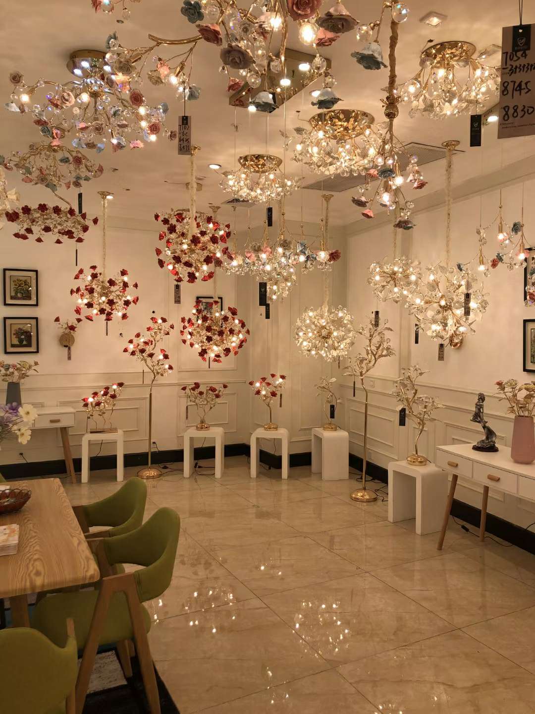 陶瓷工艺品实物图