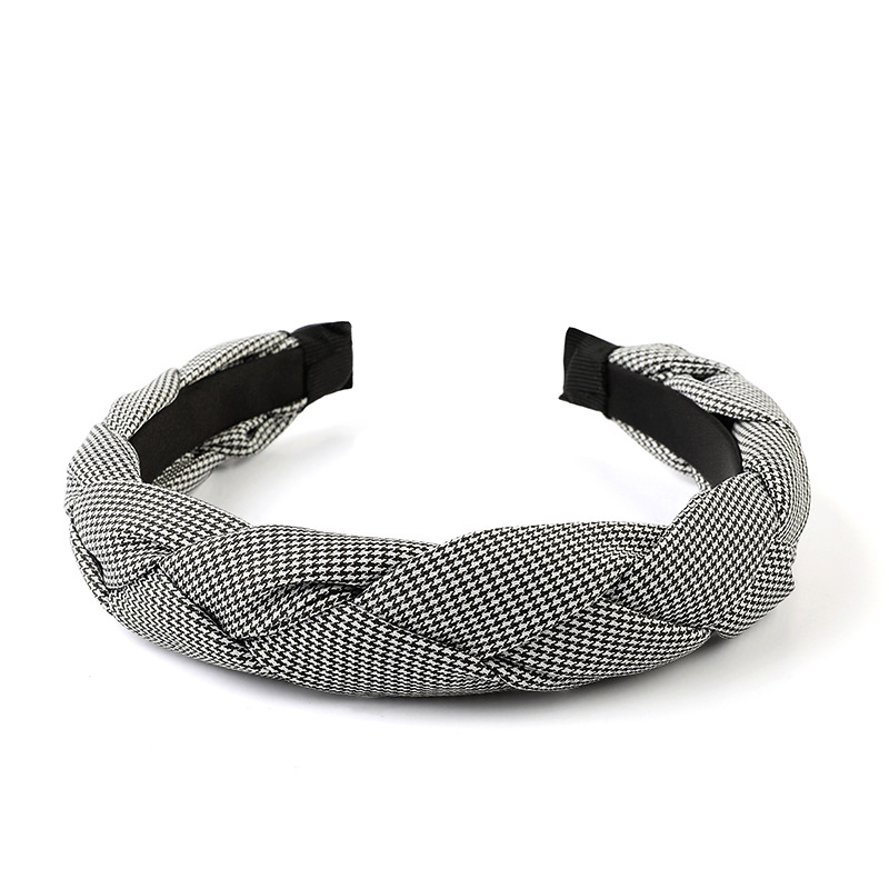 Europe And The United States New Cloth Cross Braid Hair Band Girls Braid Fashion Wide Edge Hair Accessories Thousand Bird Lattice Application Scenario