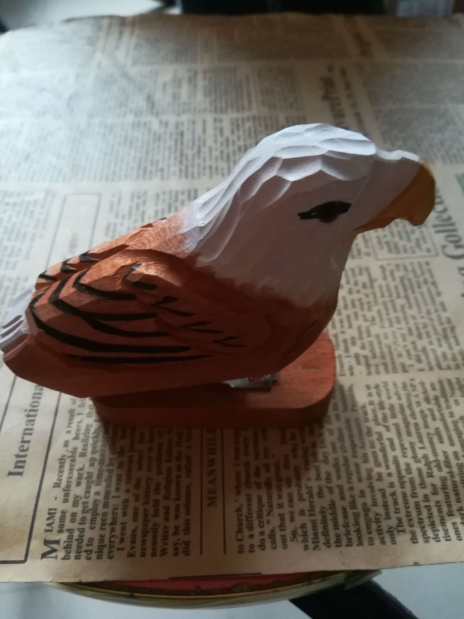 原木创意复古礼品纯手工雕刻仿真老鹰订书机详情图3