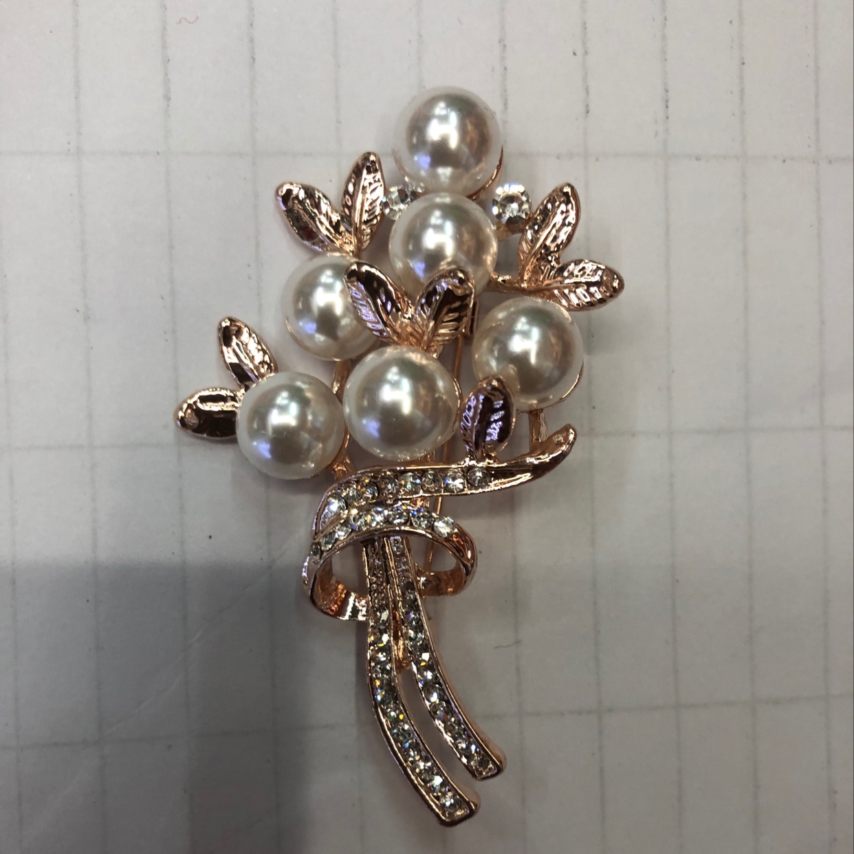 6颗大珍珠花束胸花