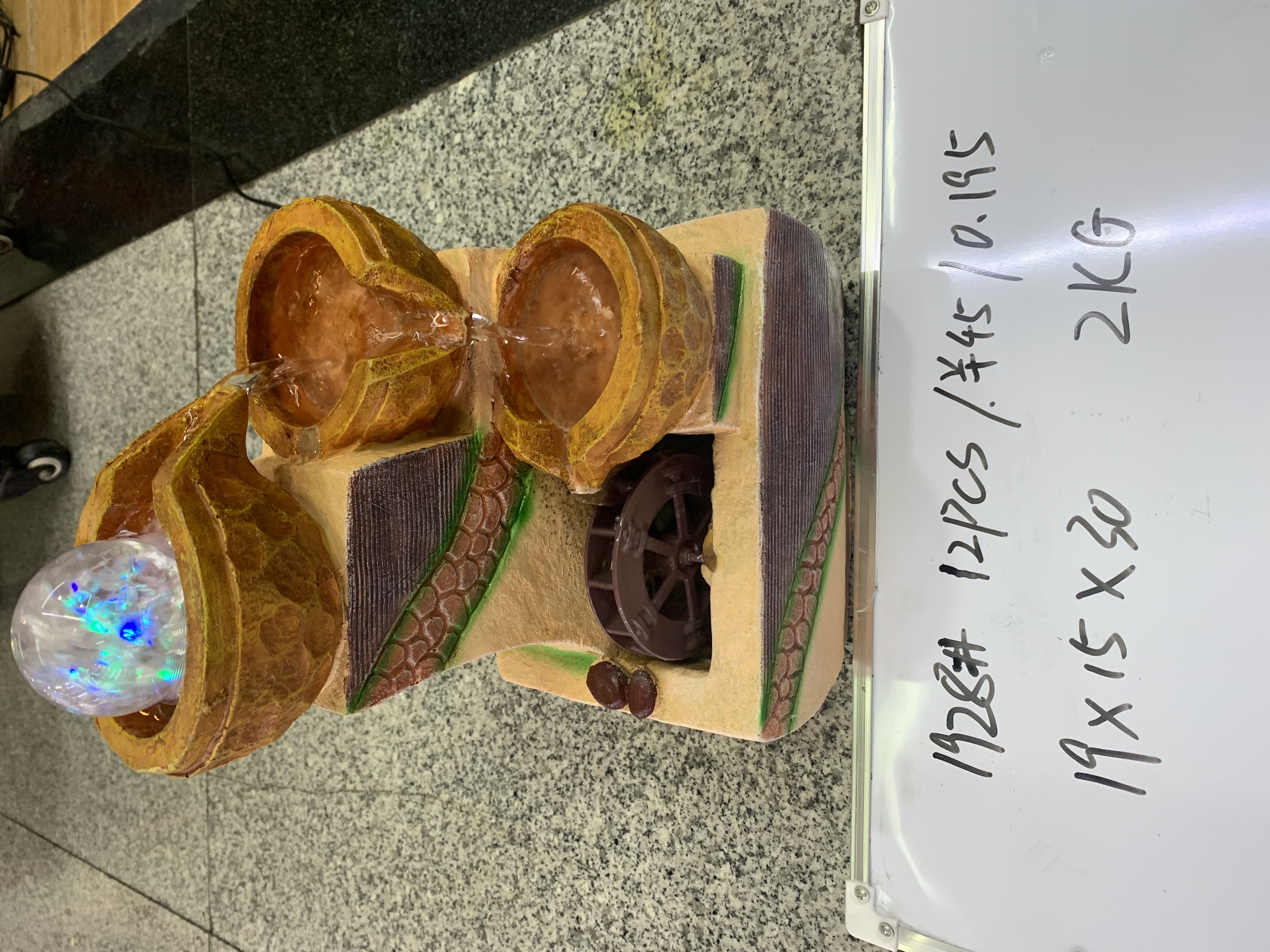 鼻烟壶实物图
