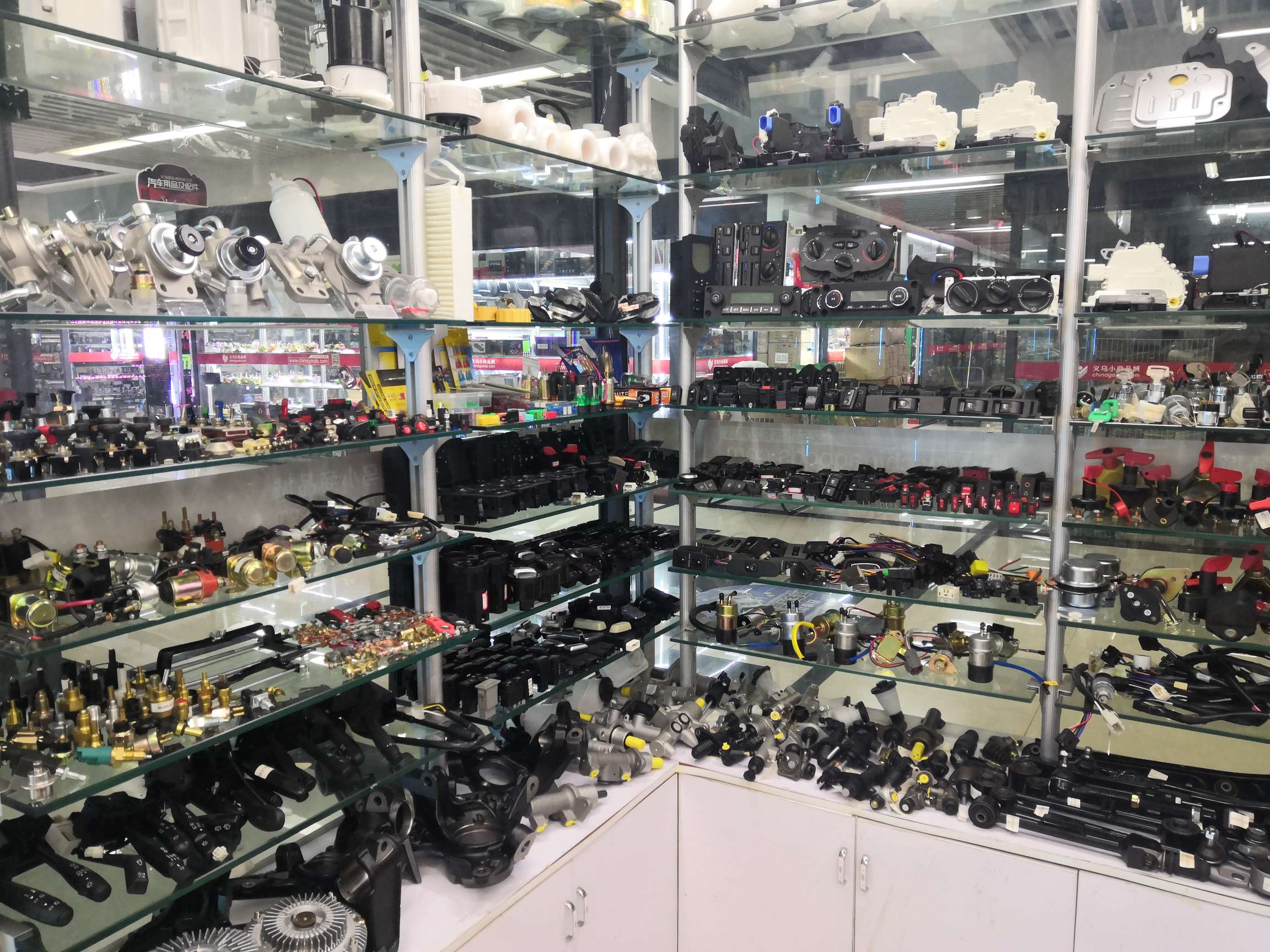 Ruian Hantian Fengguang Auto Parts Factory describe pic - 3