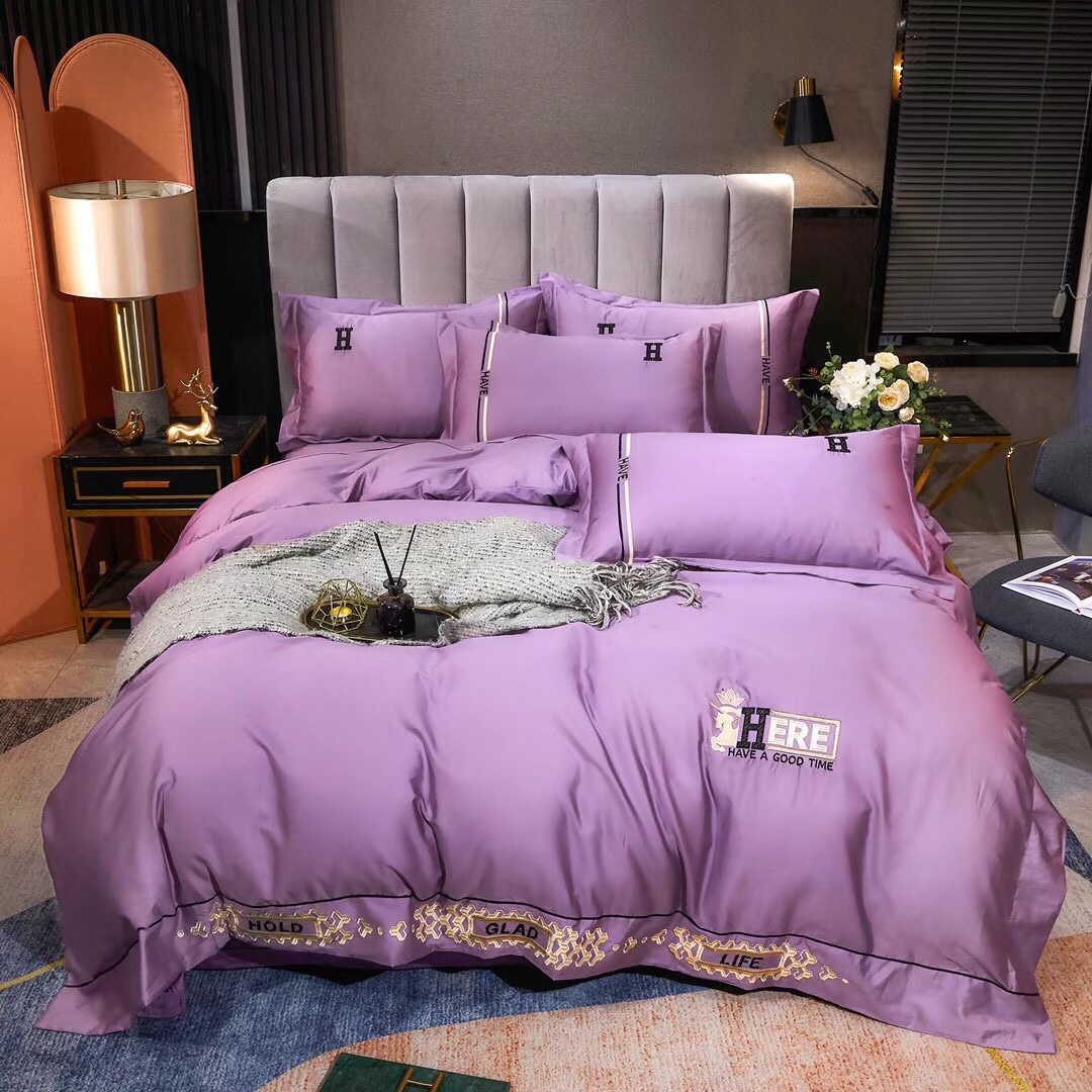 曼文100支贡缎澳棉刺绣四件套床上用品家纺被套图