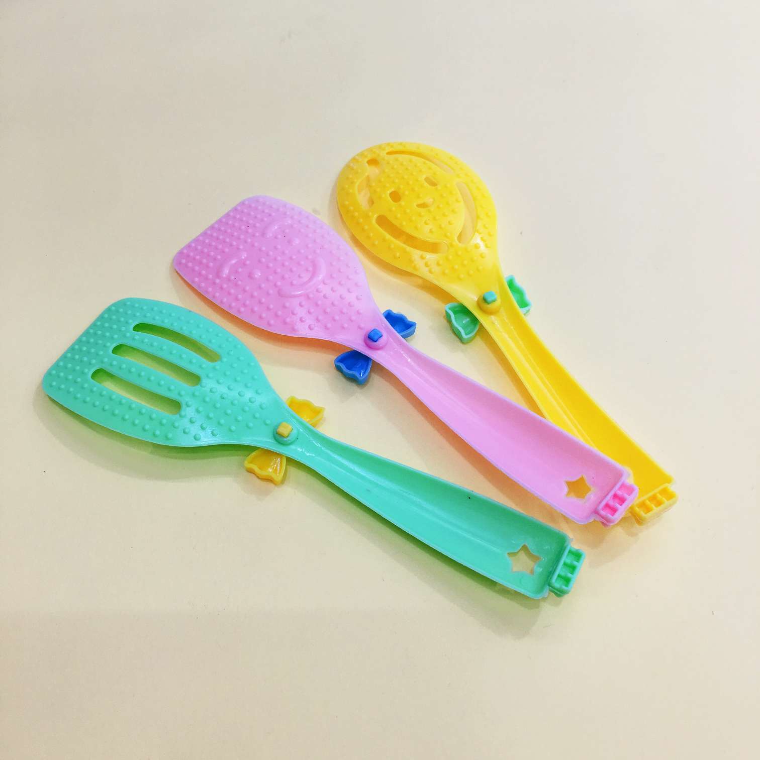 餐具塑料蝴蝶结女孩过家家马卡龙色配件赠品热销货源厂家直销批发详情图6