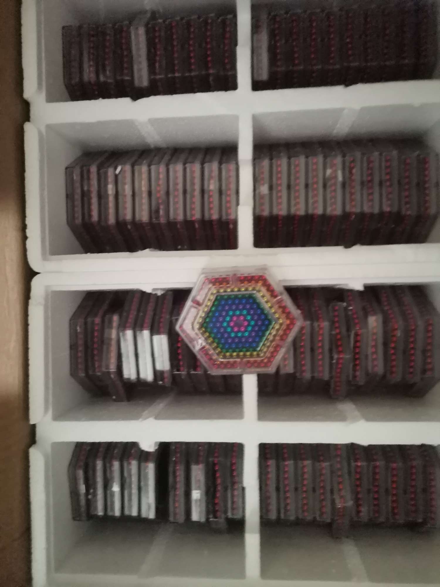 磁铁巴克球5mm*216颗益智玩具磁铁磁珠彩色塑料盒子磁铁产品图