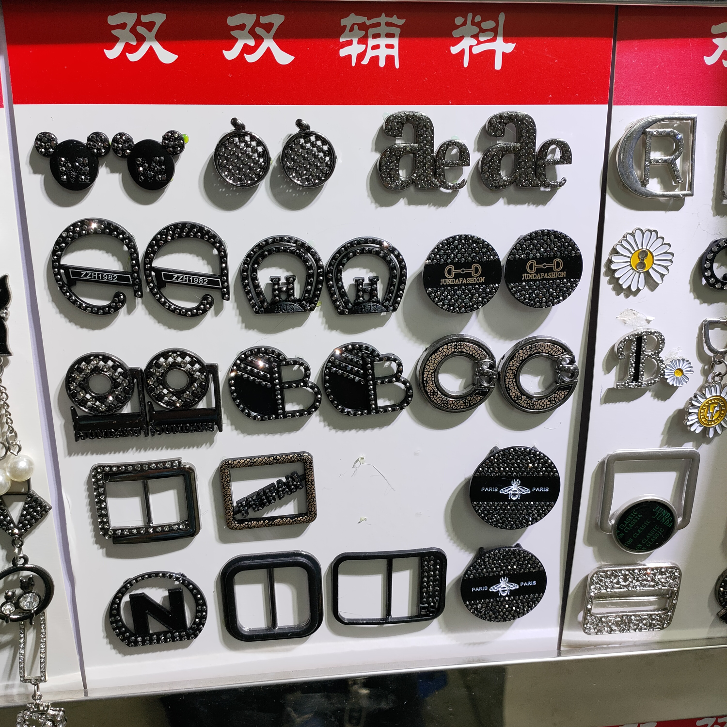Grab Color Zinc Alloy Shows Superior Load Bearing and Durability