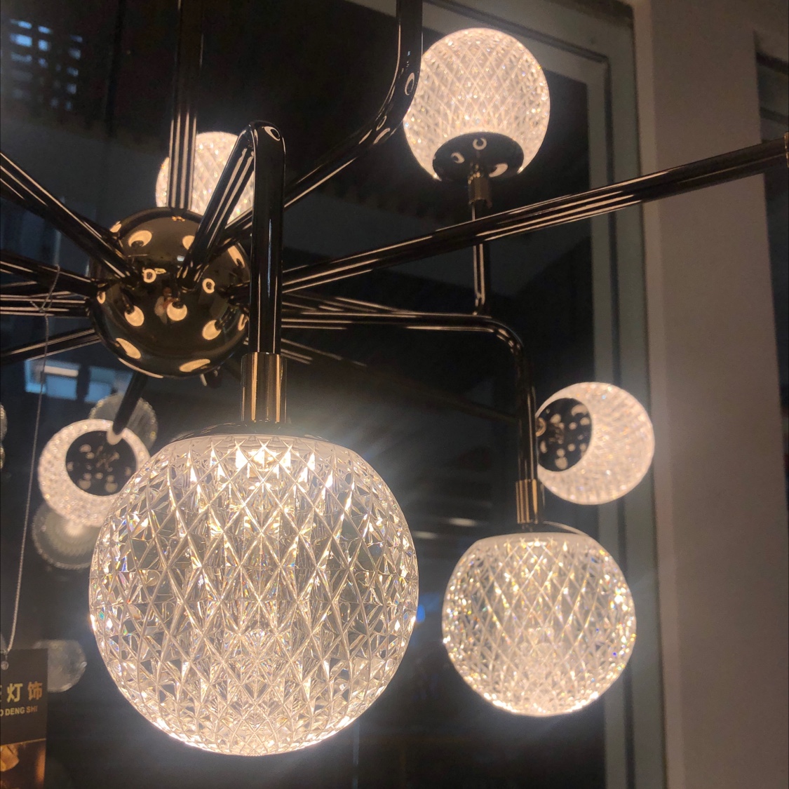 Modern and simple living room lamps, Nordic ceiling lamps, smart home package, bedroom lamps, minimalist style details Picture