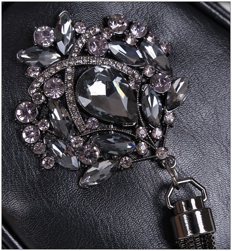 YJNK33多隔层小手提新款宝石链条斜挎流苏手机包详情图1