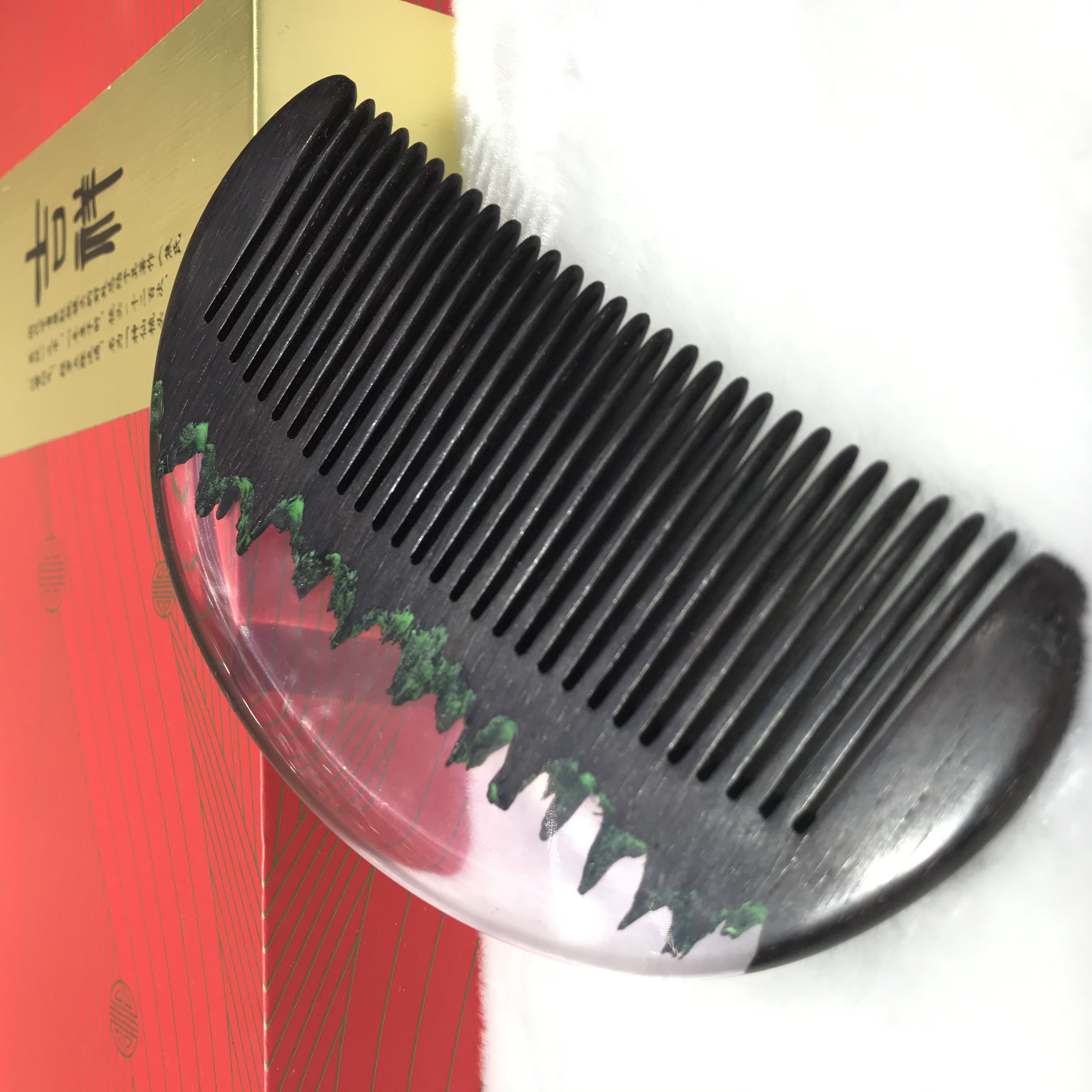 Factory direct sales of genuine high-end ebony crystal combs made of natural wood, portable household combs, excellent gifts, and handcrafted combs Item Picture