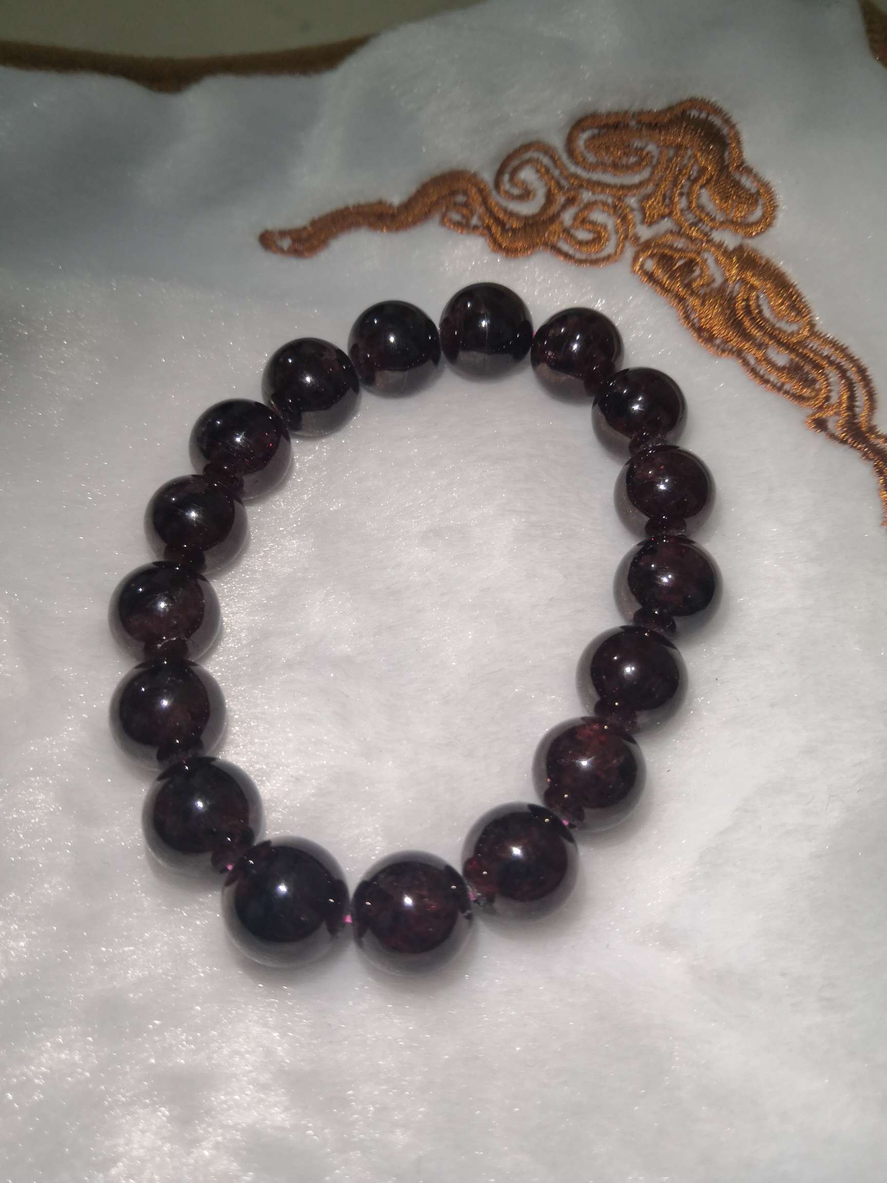 天然酒红色石榴石女情侣水晶本命年散珠串饰品男生生日礼物产品图