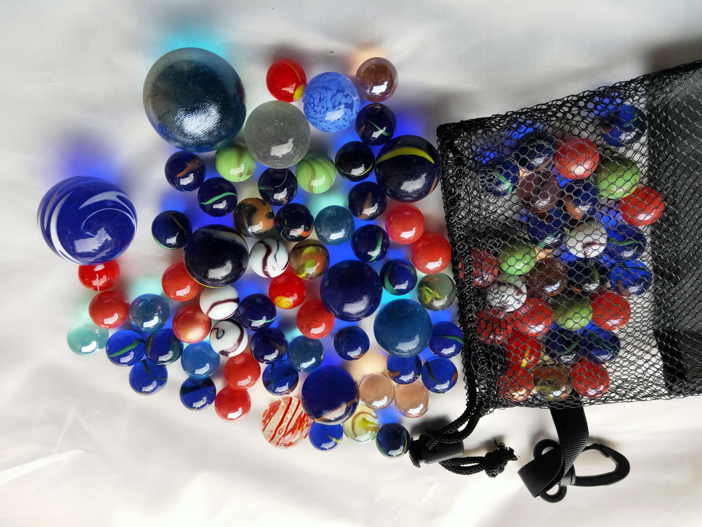16.25.35mm starry sky colored glass beads, fish tank decoration glass balls, various specifications, children's toys, planet glass beads, nostalgic glass balls, factory direct sales, colored glass marbles, fish tank decoration eggs Specification drawing