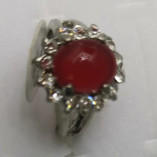 Imitation ruby alloy white k ring