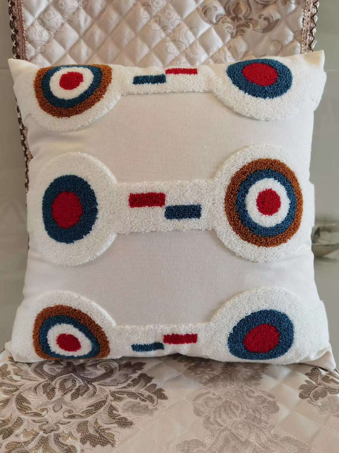 Nordic fresh and clean pure cotton pok-stitch embroidered cushions and backrests Application Scenario