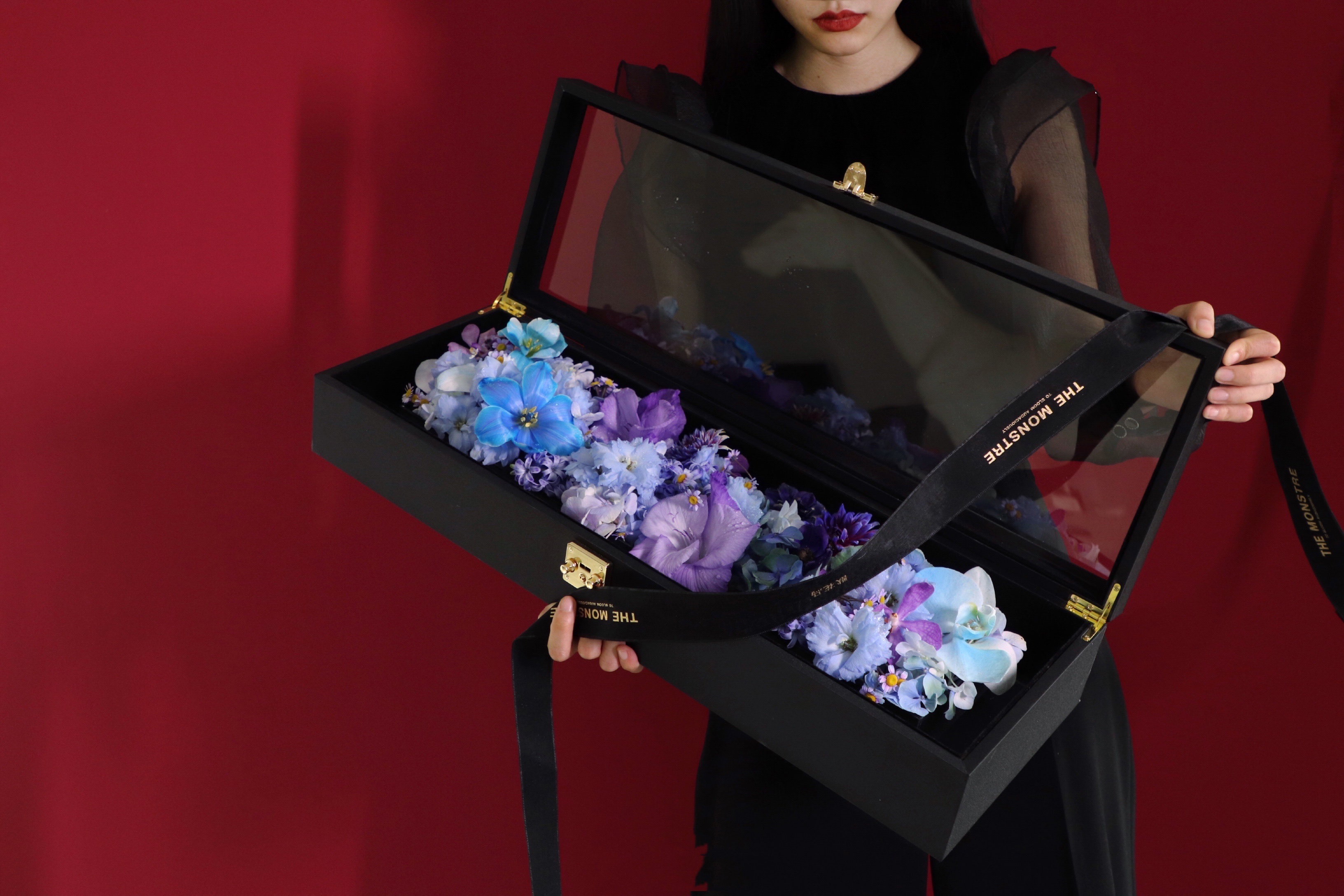 Gift Box, Packing Box, Flower Box full figure