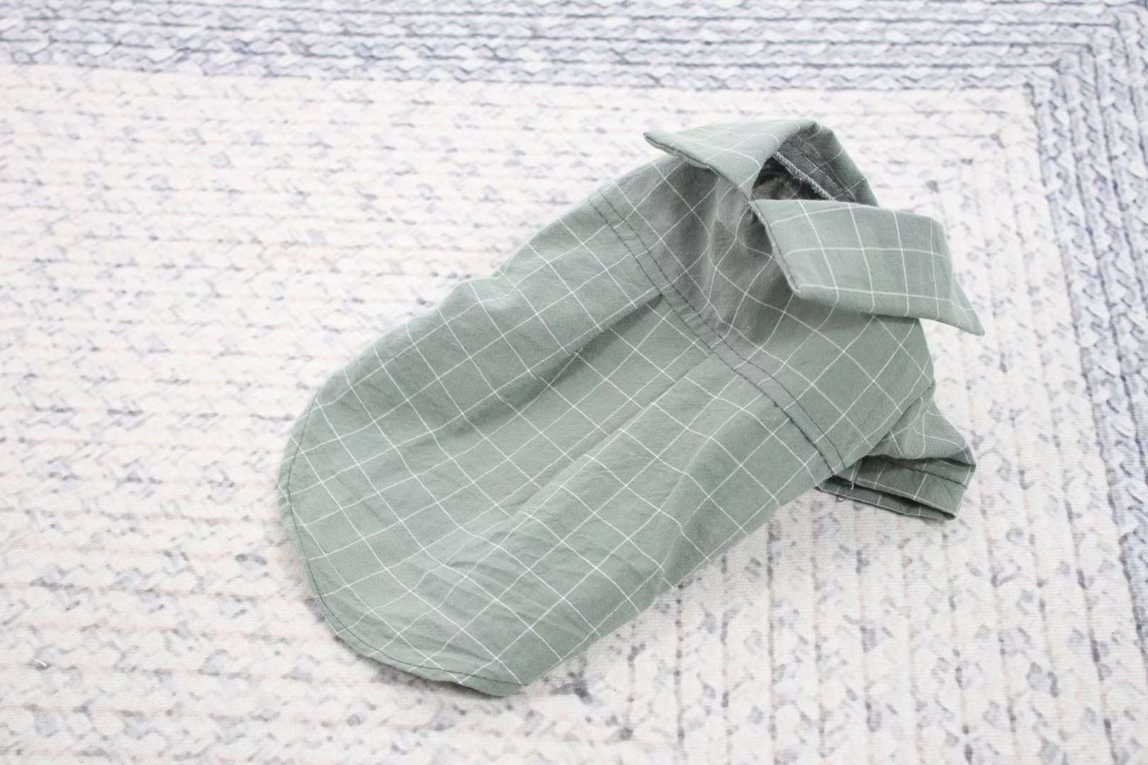 宠物用品，夏季来临我们的爱宠们也需要换新装啦！格子衬衫不可缺少的衣服！详情图4