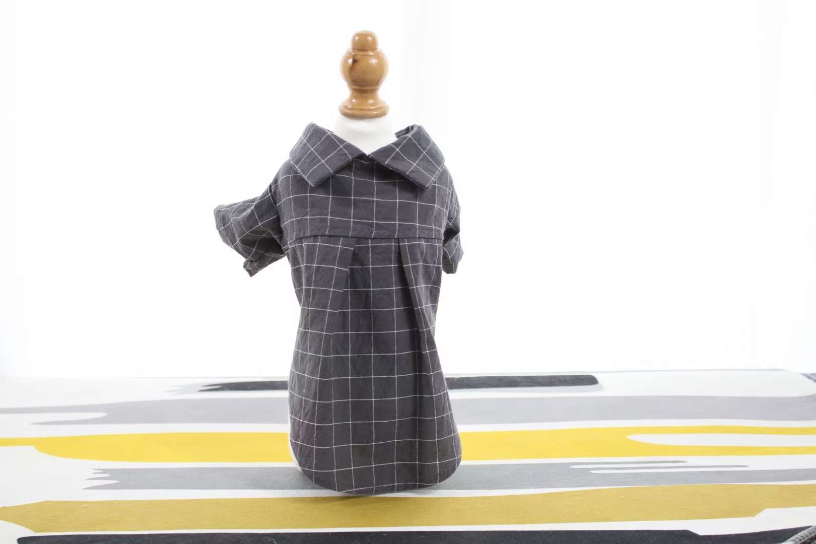 宠物用品，夏季来临我们的爱宠们也需要换新装啦！格子衬衫不可缺少的衣服！详情图1