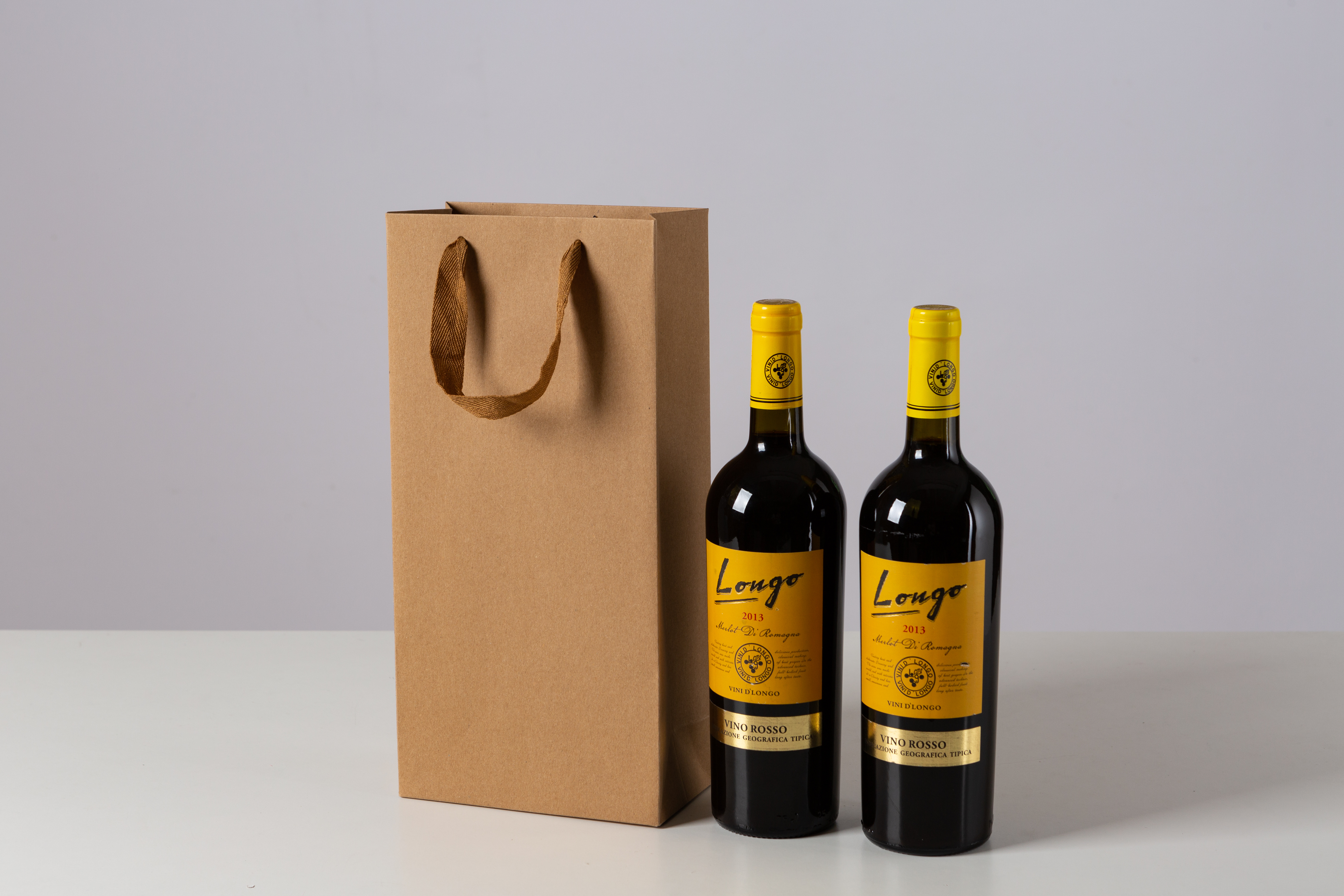 Double-bottle wine bag for express delivery and takeout packaging, wide-bottom bag with floral design details Picture