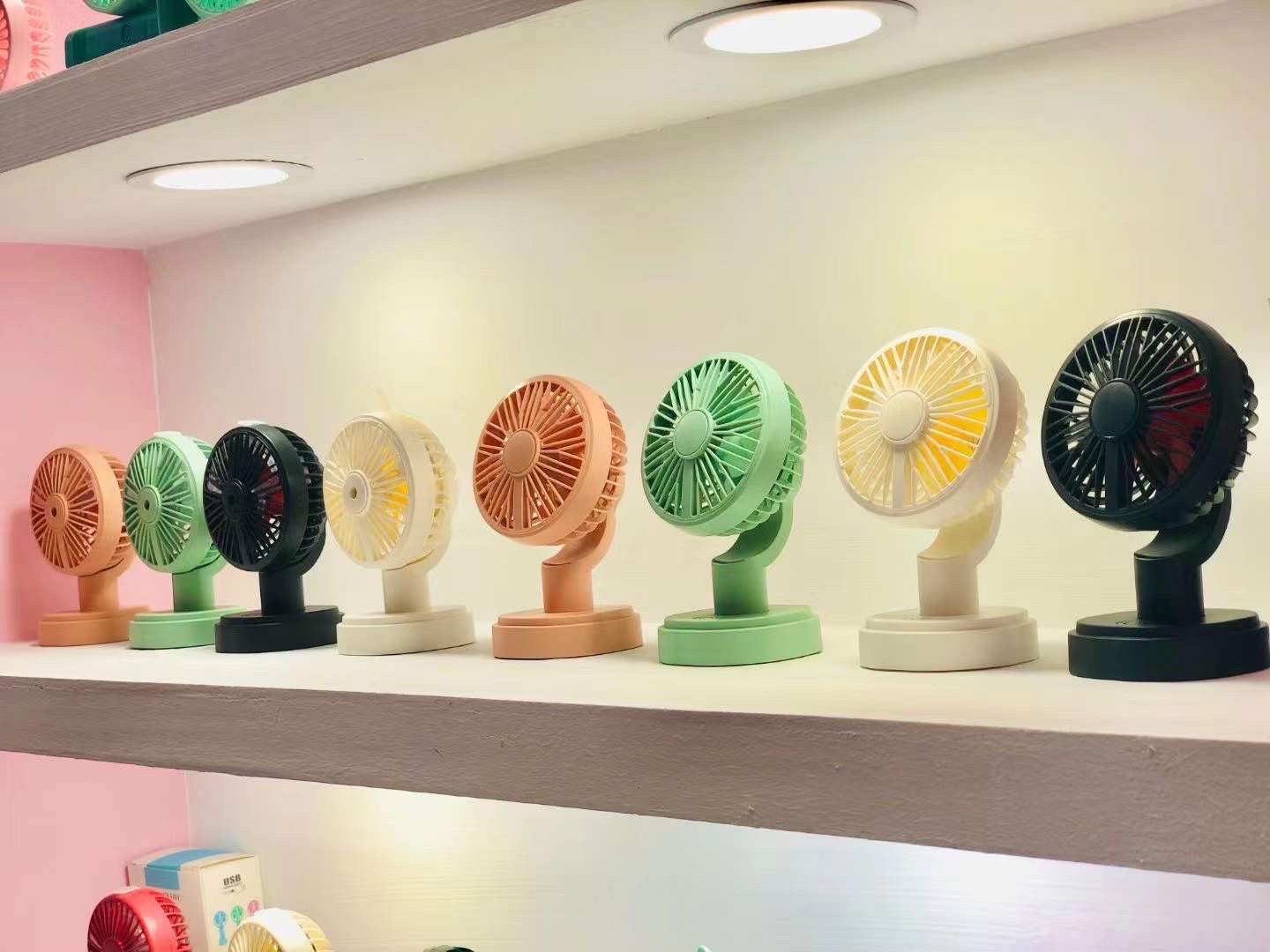Usb Charging Desktop Mini Fan full figure