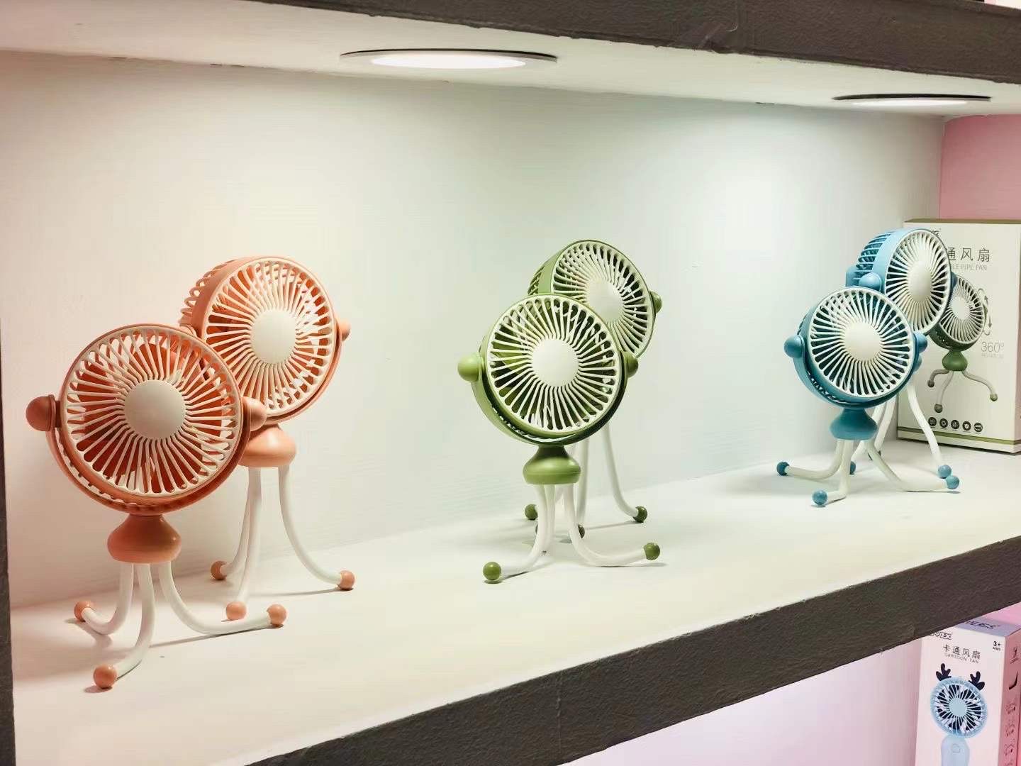 Usb Charging Desktop Mini Fan Application Scenario