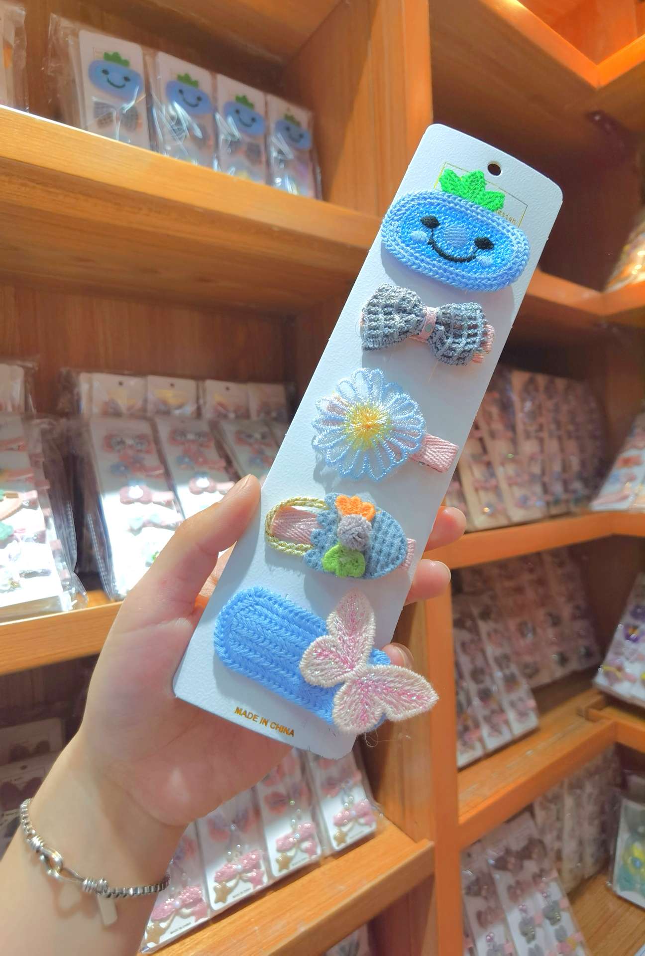 A new 5-piece set of children's hair clips from Japan and South Korea, featuring cute knitted and embroidered side clips detail image 6