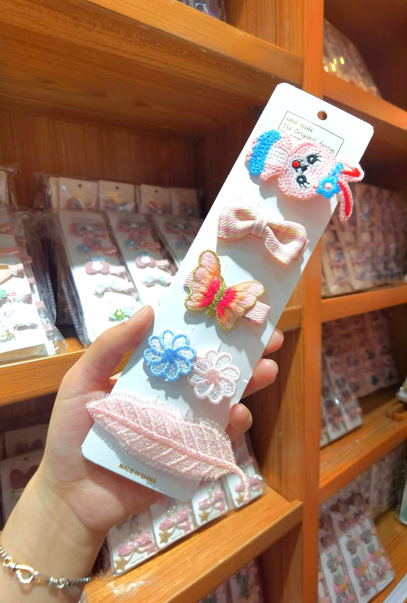 A new 5-piece set of children's hair clips from Japan and South Korea, featuring cute knitted and embroidered side clips detail image 9
