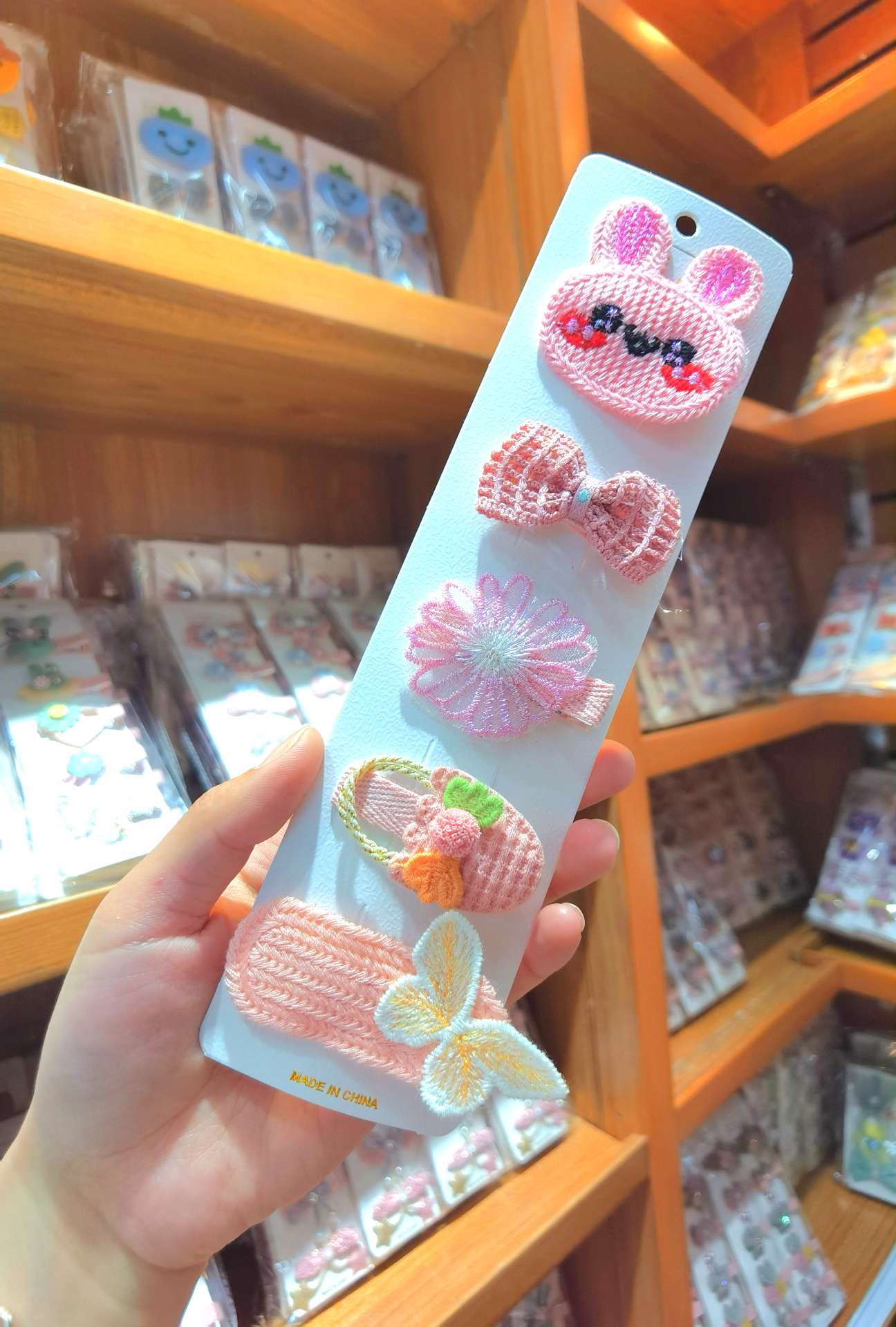 A new 5-piece set of children's hair clips from Japan and South Korea, featuring cute knitted and embroidered side clips details Picture
