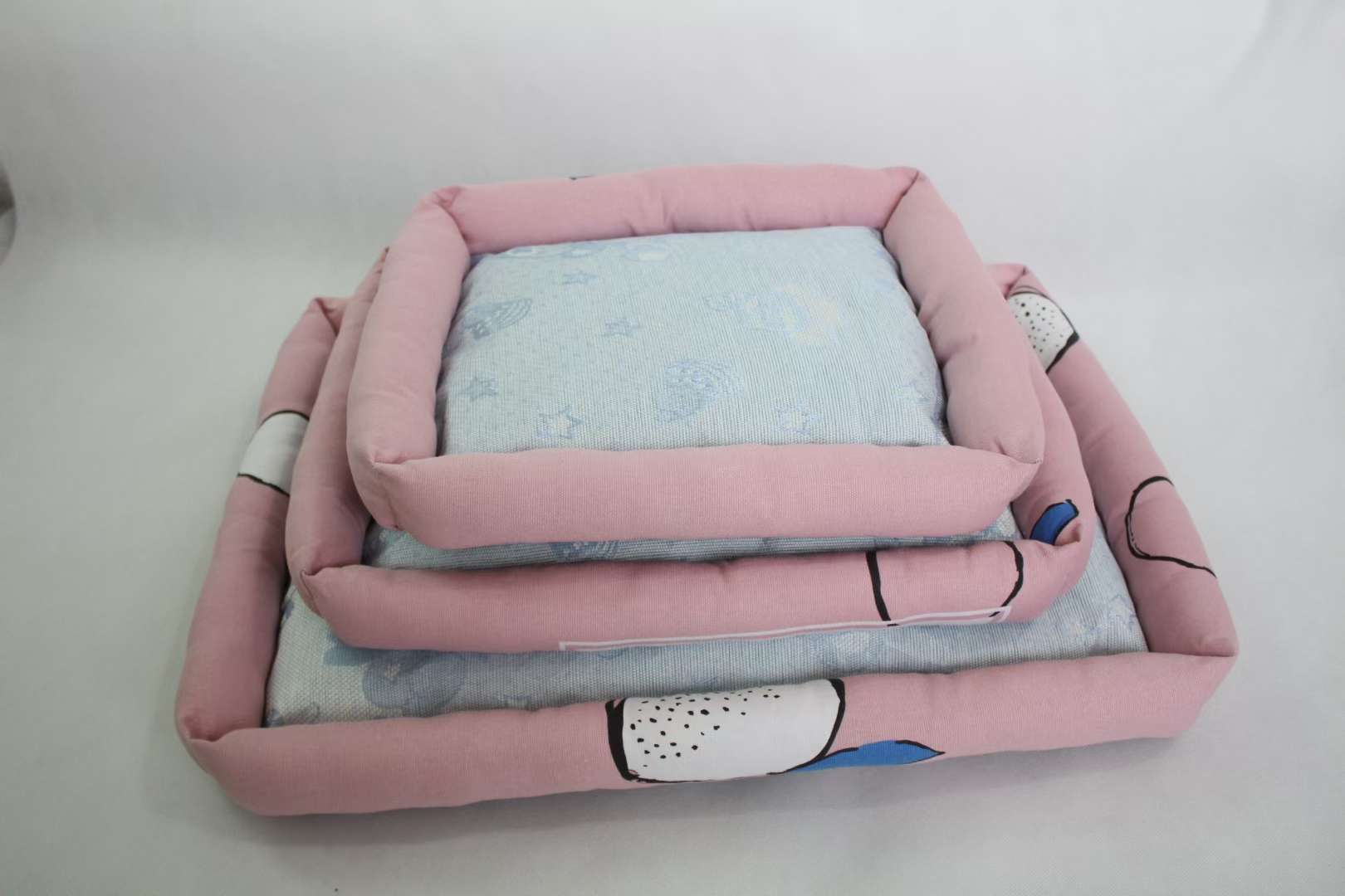 宠物用品，狗狗冰丝夏凉垫三件套，大号68*58 中号 58*48 小号 48*40  全部特价出！详情3