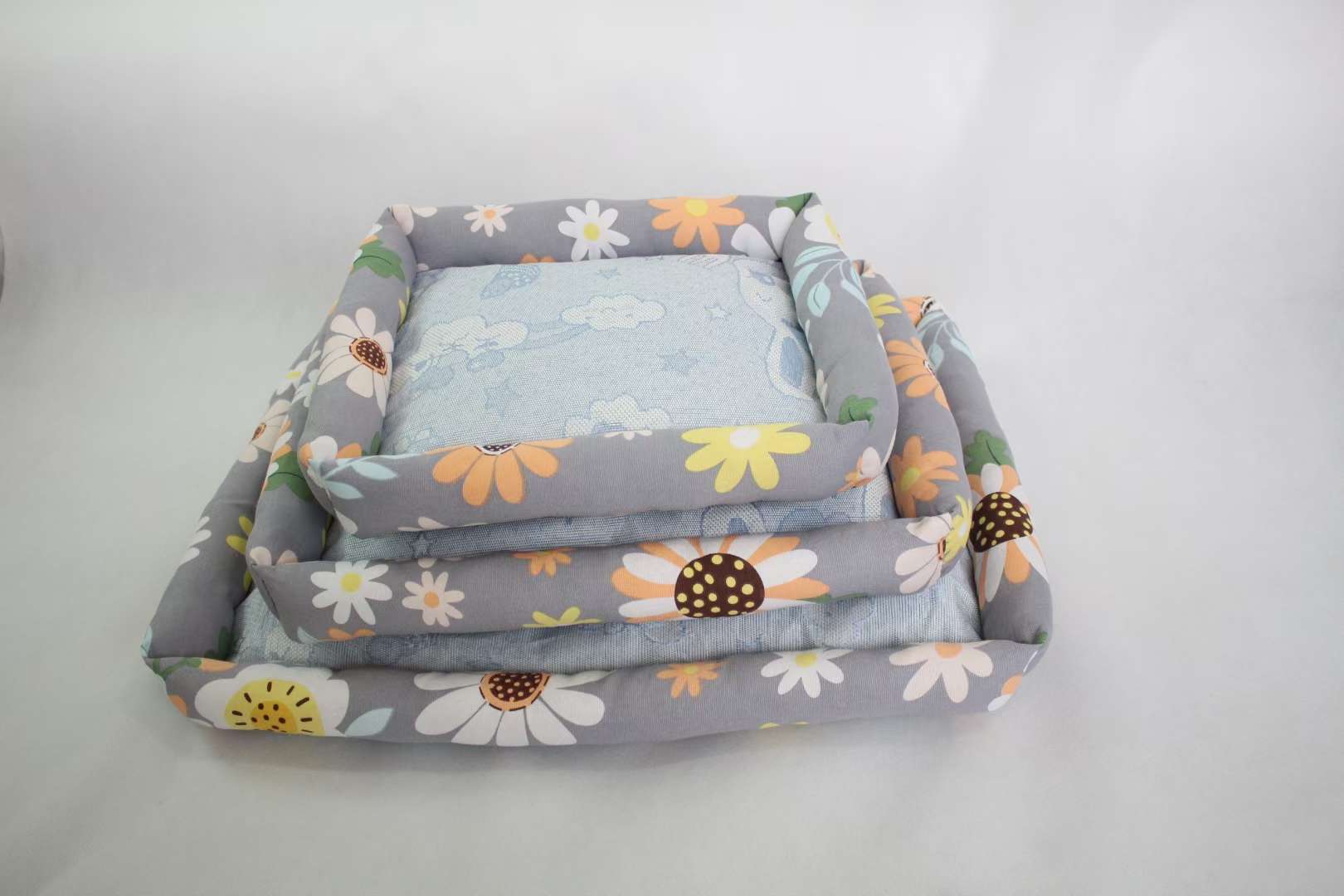 宠物用品，狗狗冰丝夏凉垫三件套，大号68*58 中号 58*48 小号 48*40  全部特价出！详情1