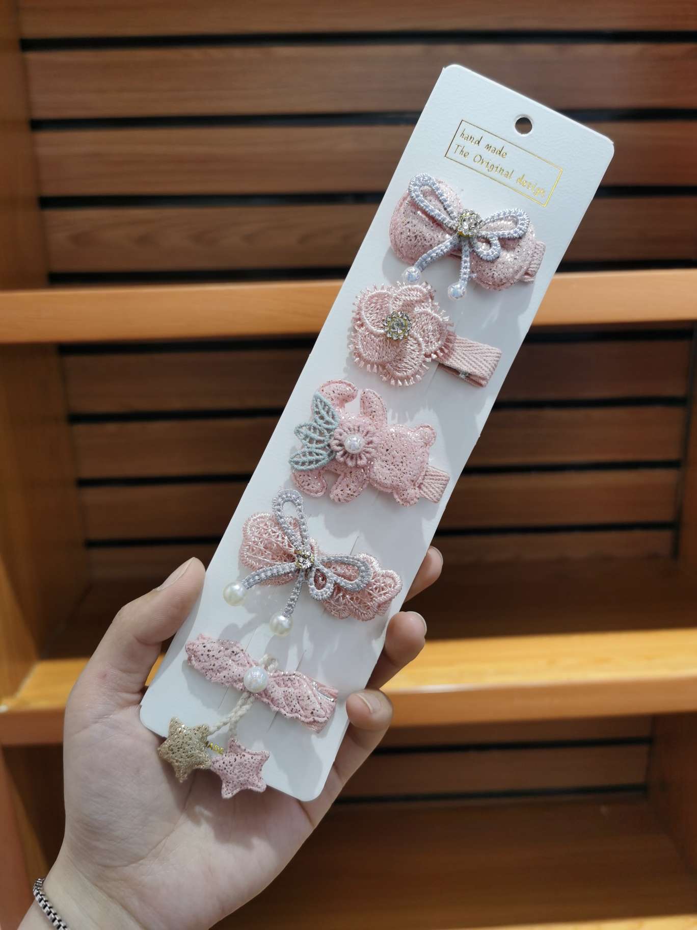 A 5-piece set of Korean-style children's hair clips with a hairpin edge that won't damage the hair detail image 4