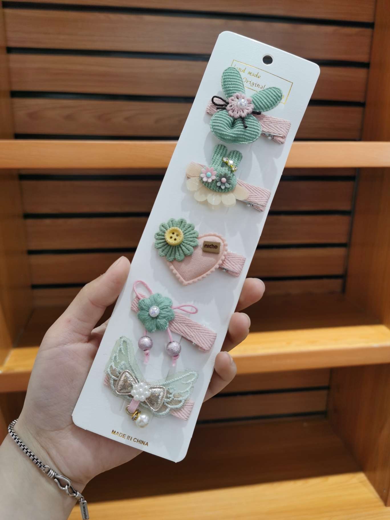 A 5-piece set of Korean-style children's hair clips with a hairpin edge that won't damage the hair Specification image