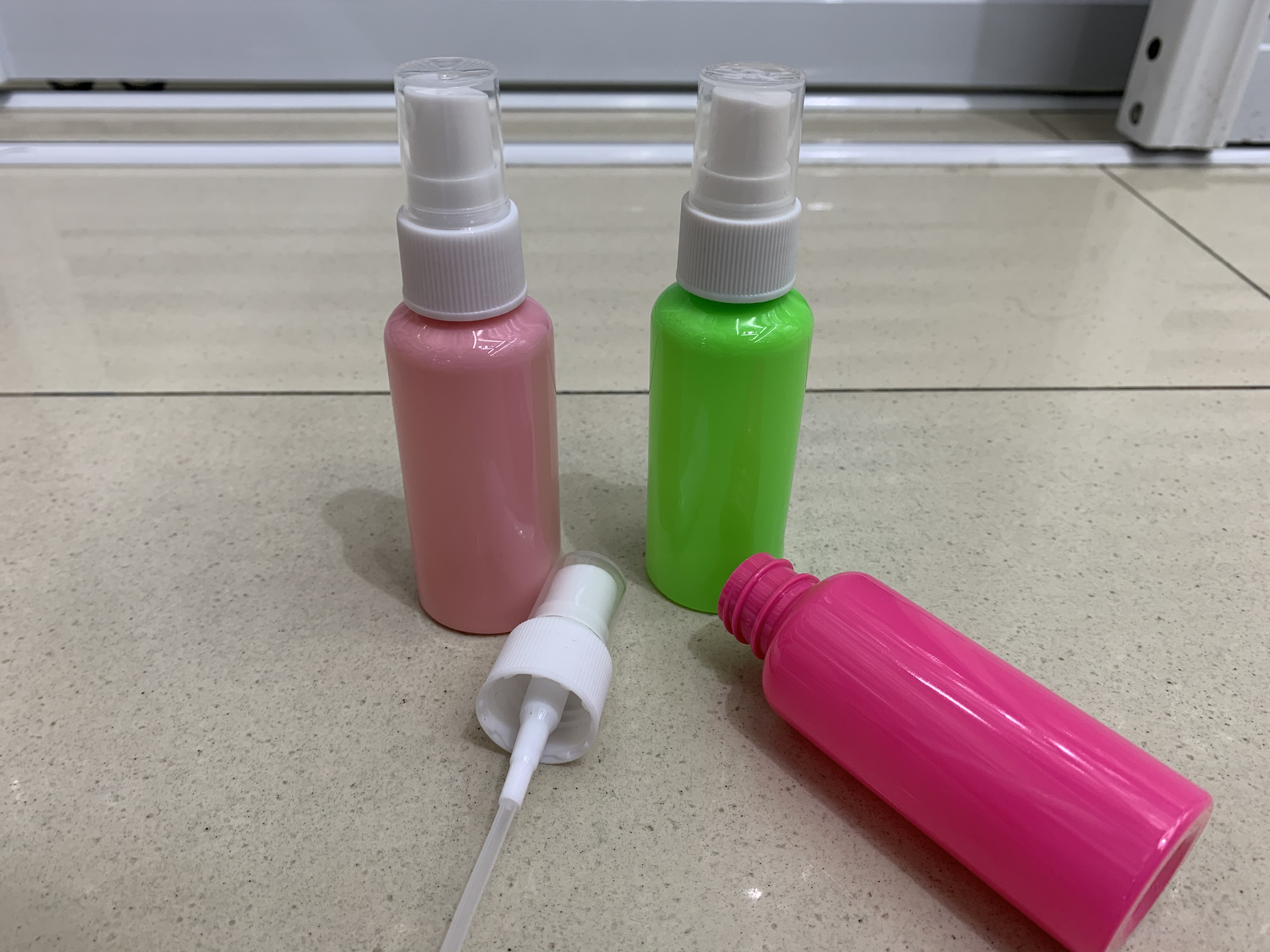 50ml彩色喷瓶，小喷雾瓶，消毒水喷雾瓶细节图