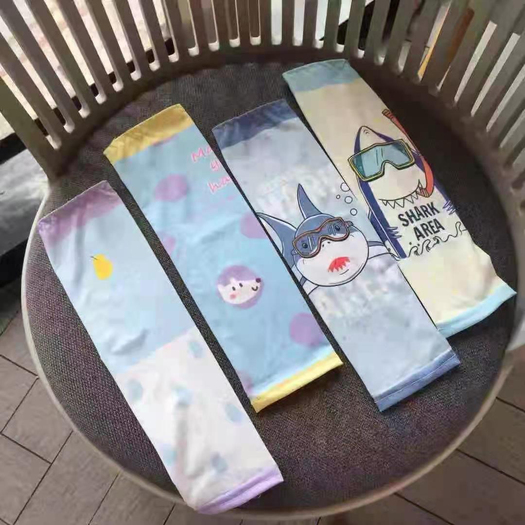 Children's Internet Red Ice Sleeve Application Scenario
