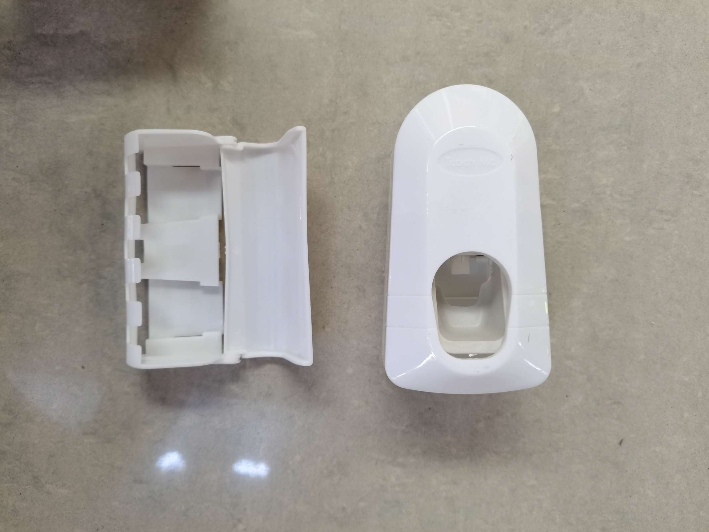 自动挤牙膏器 带防尘牙刷座架细节图
