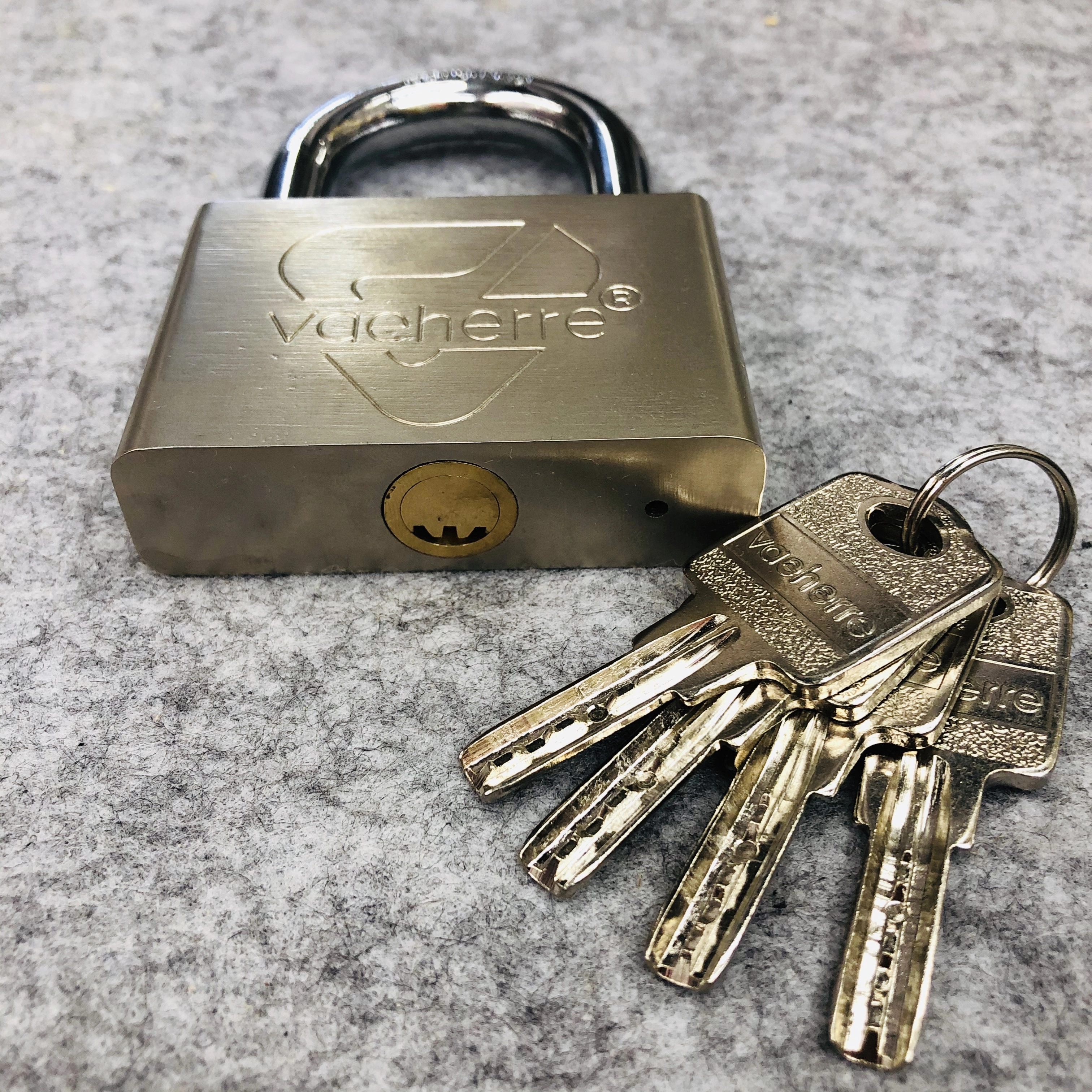 Vaeherre square atomic lock detail image 2
