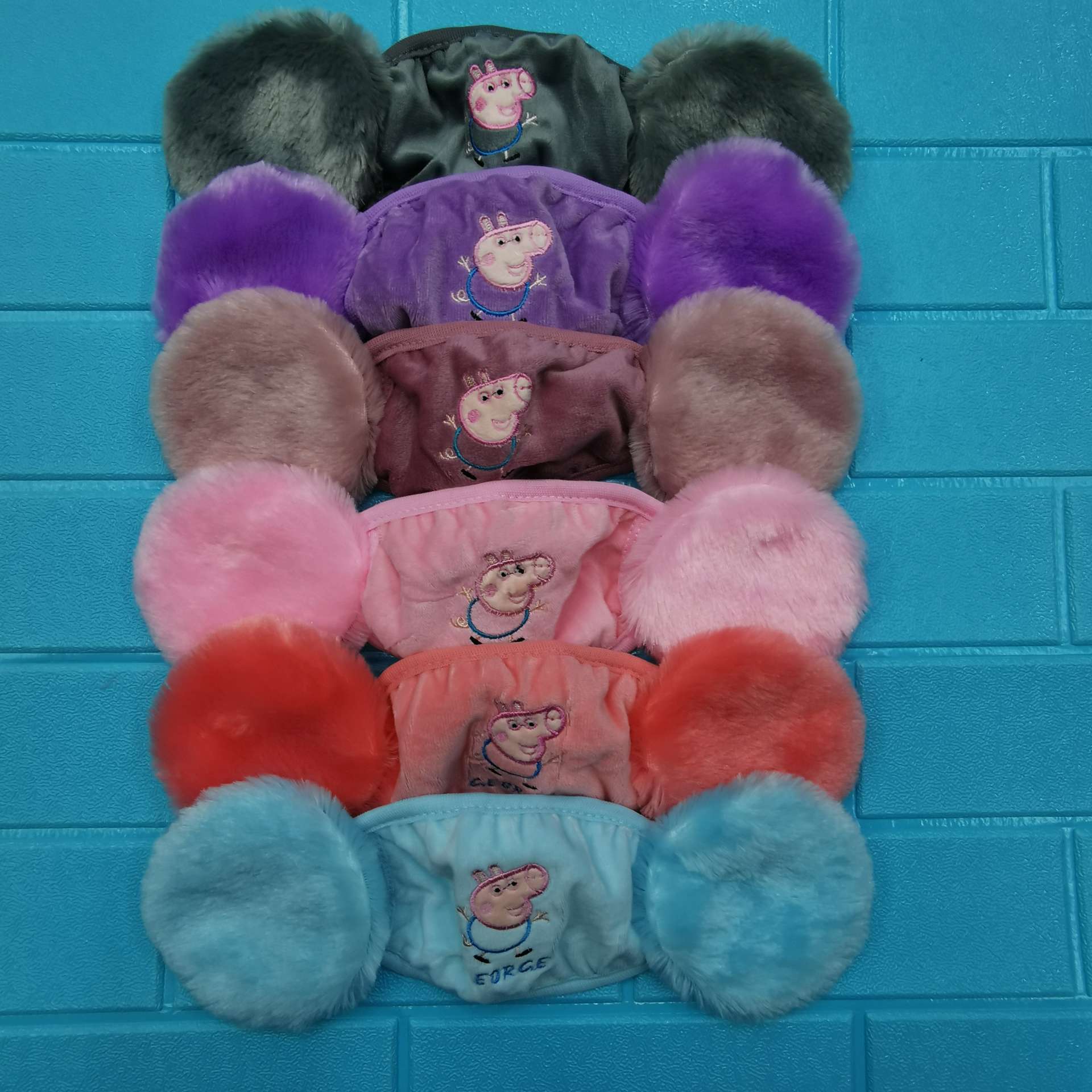 防尘口罩实物图