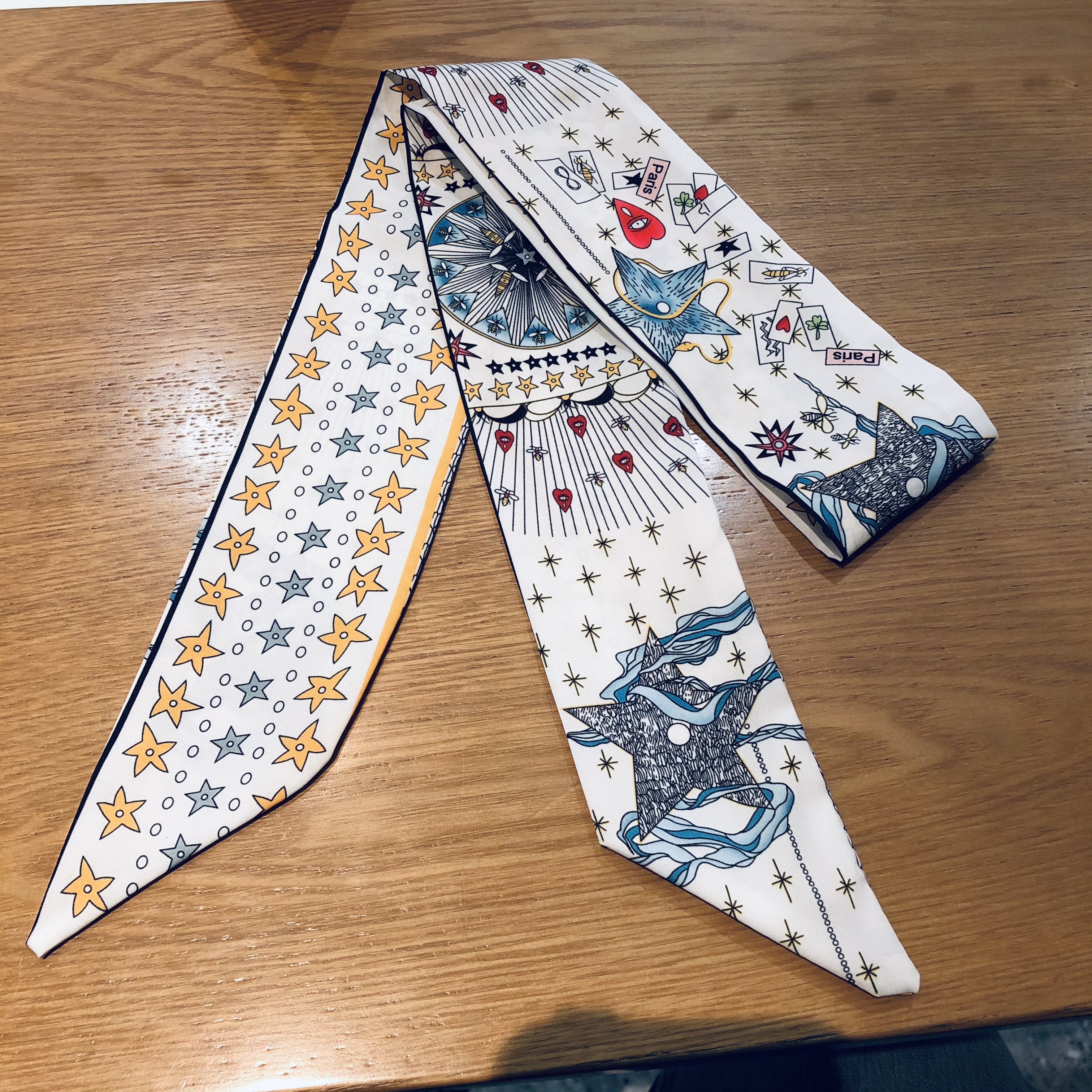 French Chic Thin Narrow Long Scarf Headband Ins Wind Gentle Elegant Tie Hair Streamers Retro Headband Tie Bag Strap Application Scenario