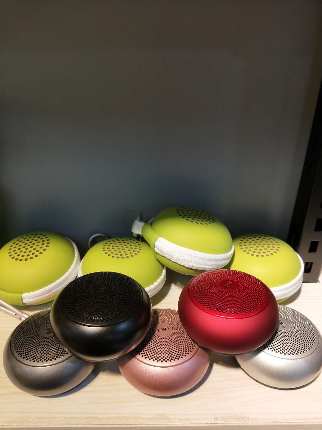 Aima Ewa A110mini Metal Mini Speaker, Outdoor Portable Card-Inserting Small Steel Cannon Bluetooth Speaker, Heavy Subwoofer undefined