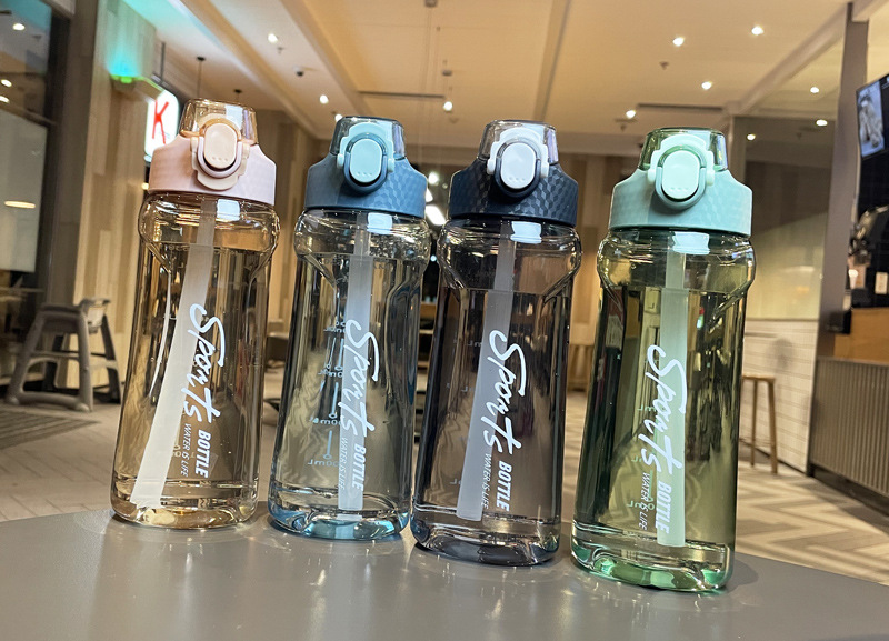 Yiwu Good Goods Bouncing Straw Cup
Item No. 0879-493
Packing quantity: 60 PCS
Capacity: 750ml
Material: PC +ABS
0.089 full figure