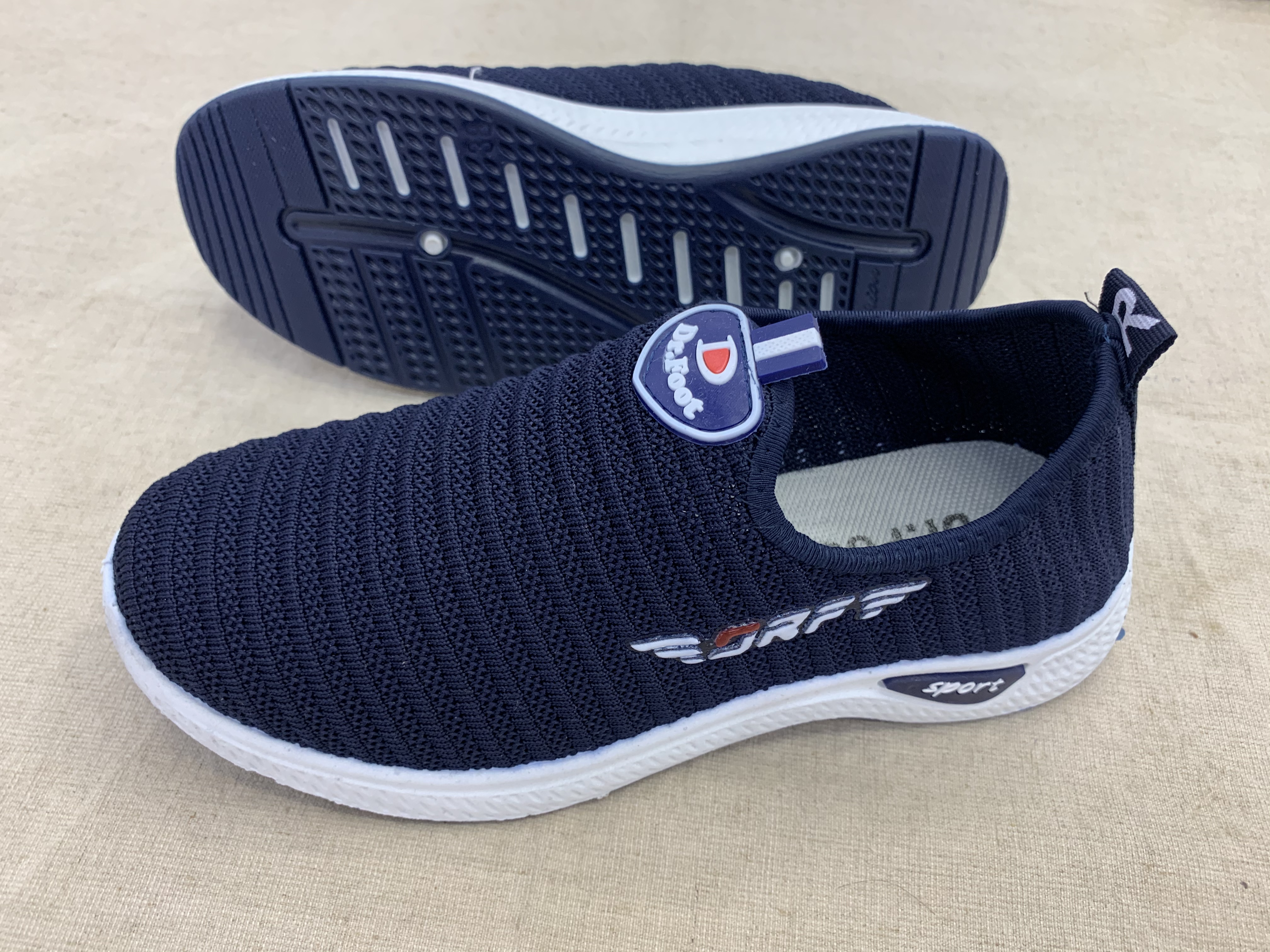 老北京布鞋/飞织运动鞋/潮流时尚鞋细节图