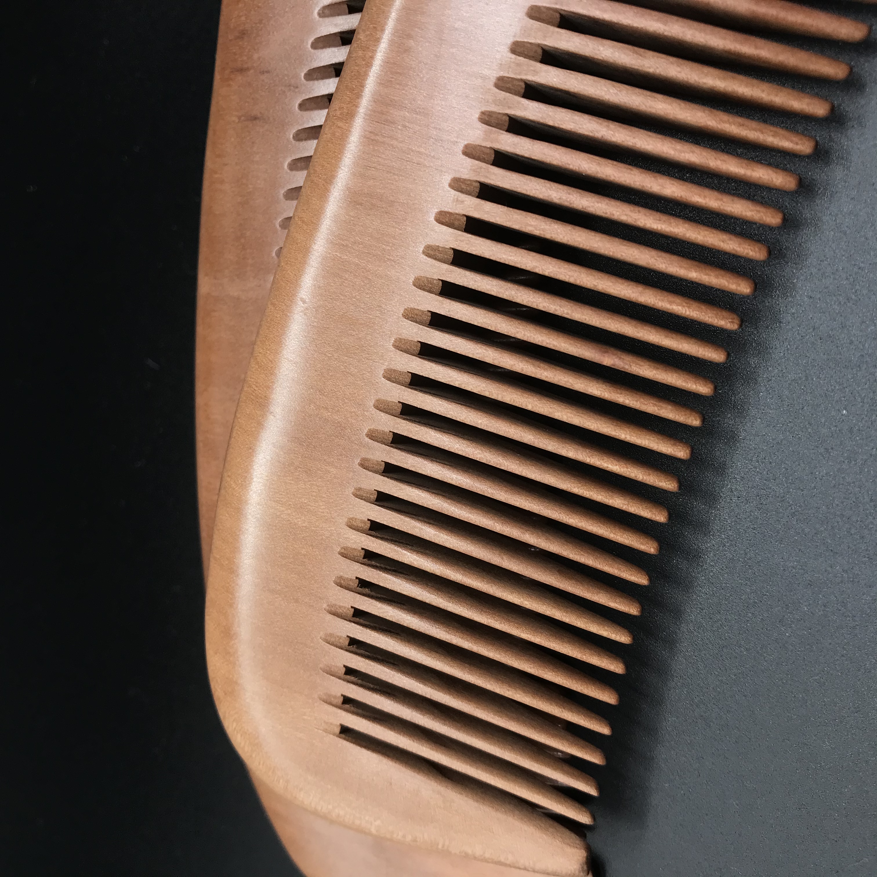 Factory direct sales of genuine peach wood combs made of natural wood, extra-large handle combs, beauty anti-static combs, wide-toothed combs, fine-toothed combs detail image 8