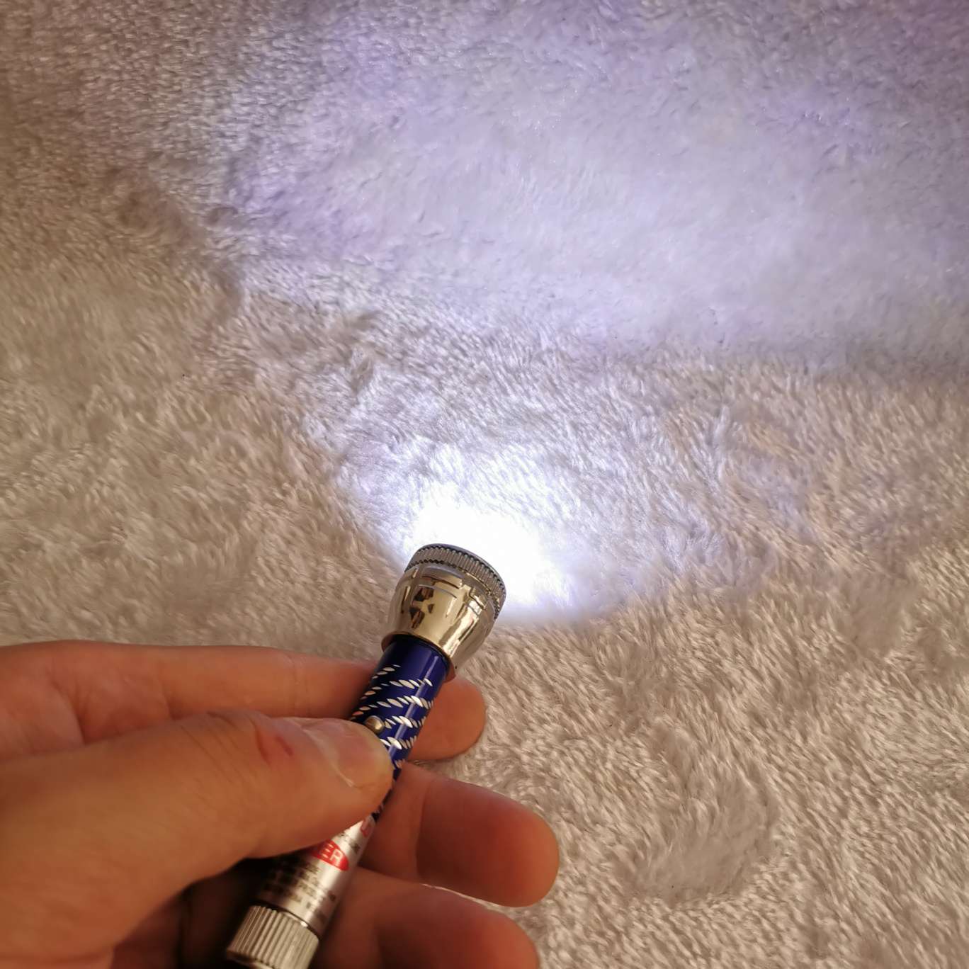 Mini Keychain Laser Flashlight Electronic Light Cob undefined