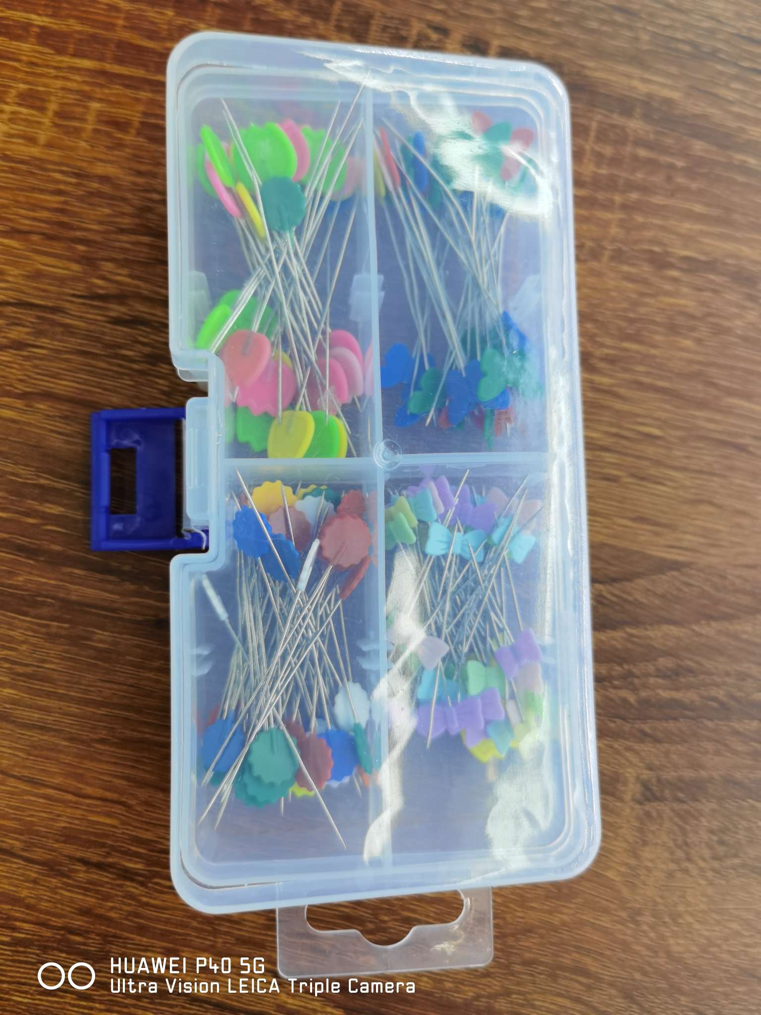 200枚四格pp盒装蝴蝶领结郁金香梅花珠针细节图