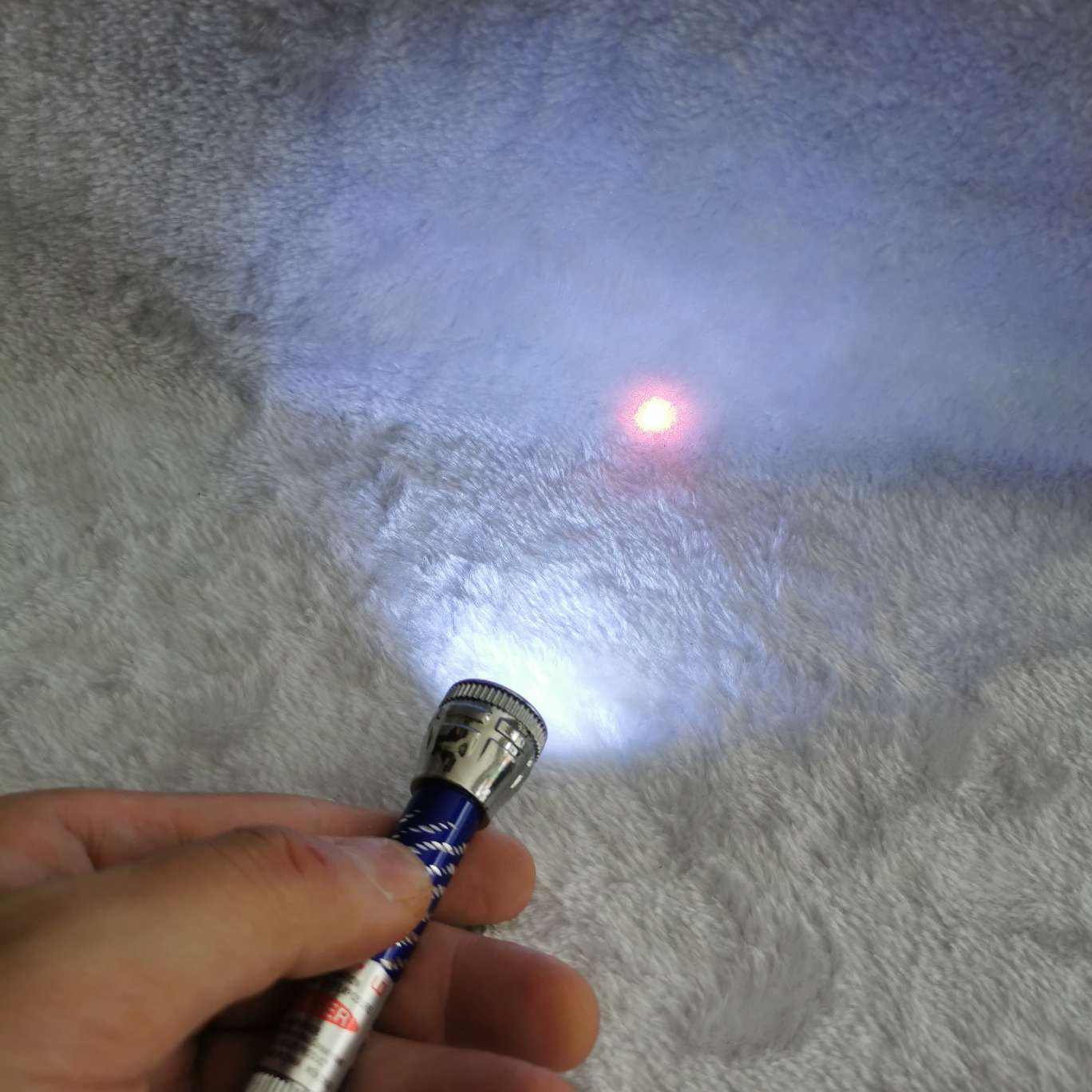 Mini Keychain Laser Flashlight Electronic Light Cob undefined